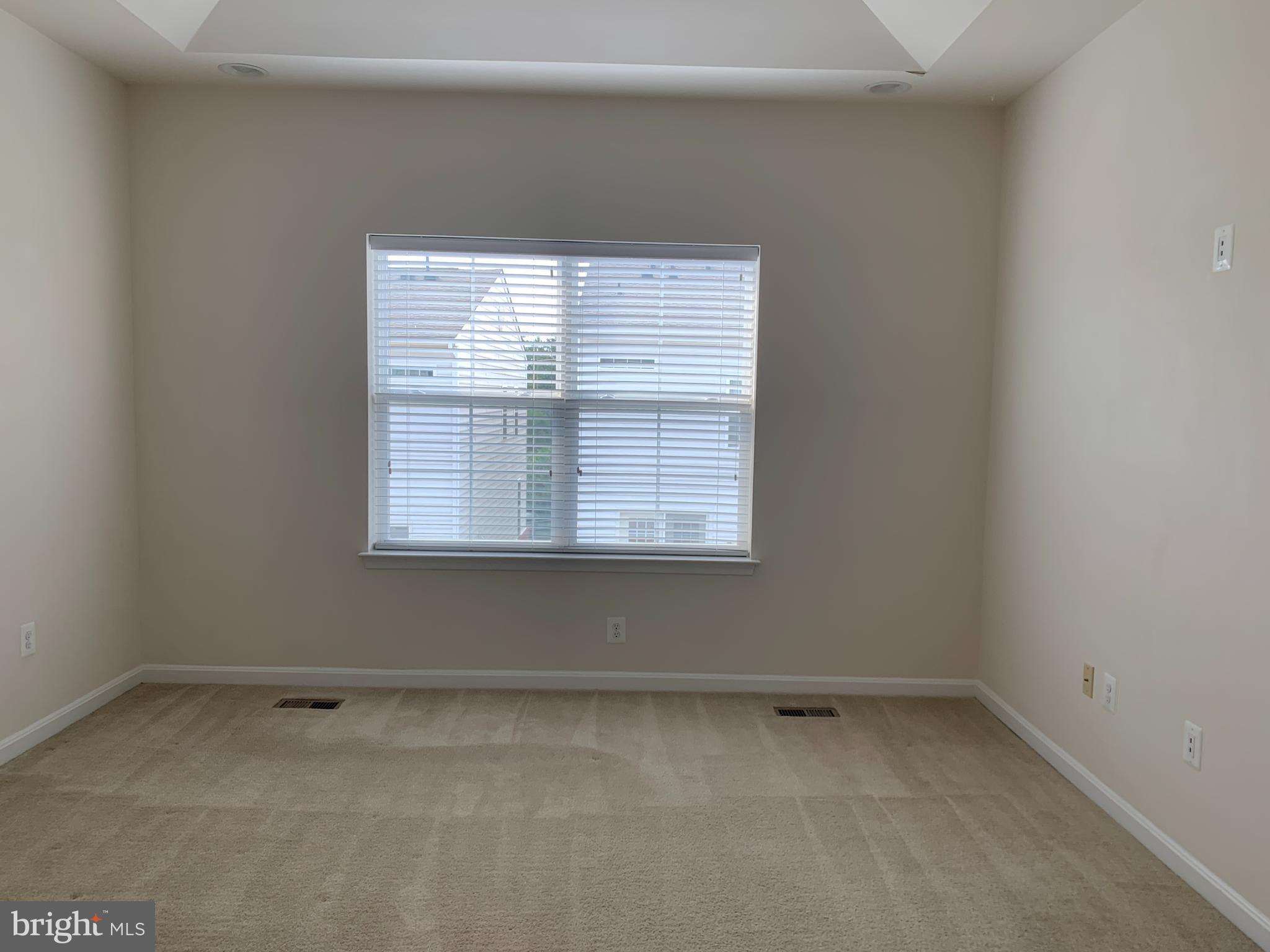 KENSINGTON OVERLOOK - Residential Lease