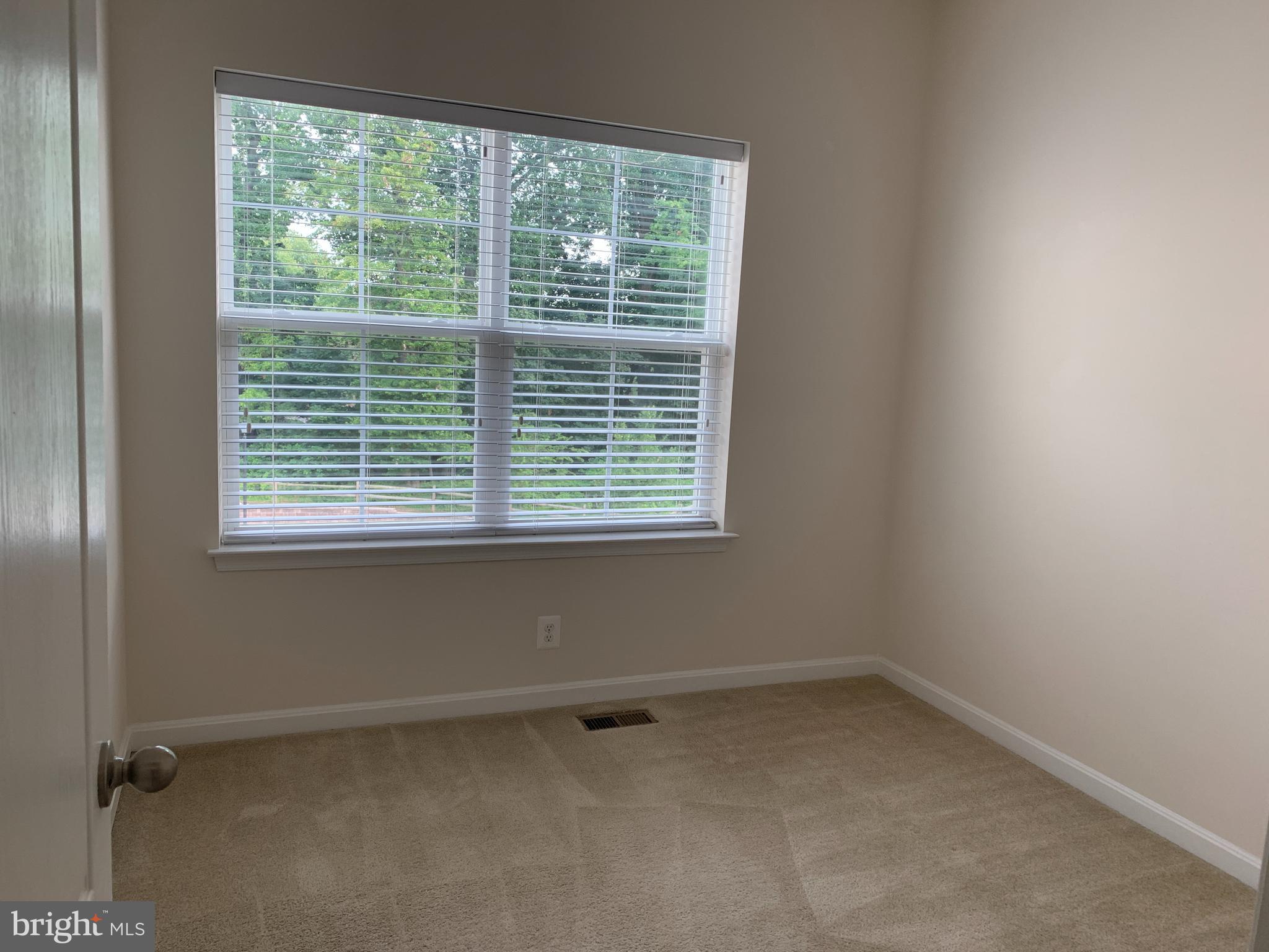 KENSINGTON OVERLOOK - Residential Lease