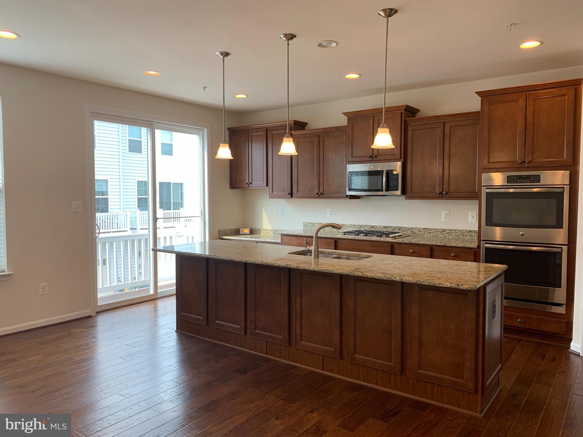 KENSINGTON OVERLOOK - Residential Lease