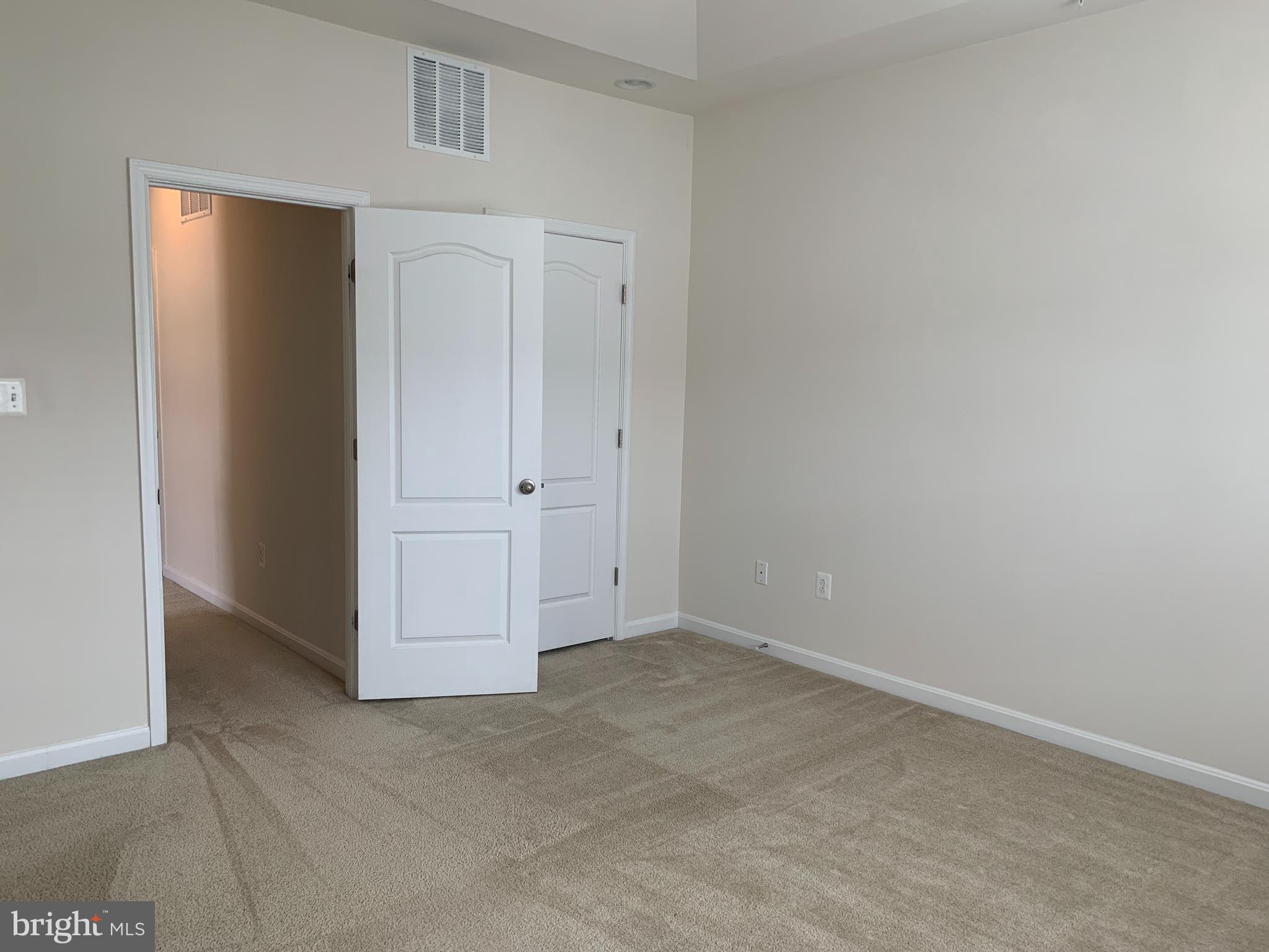 KENSINGTON OVERLOOK - Residential Lease