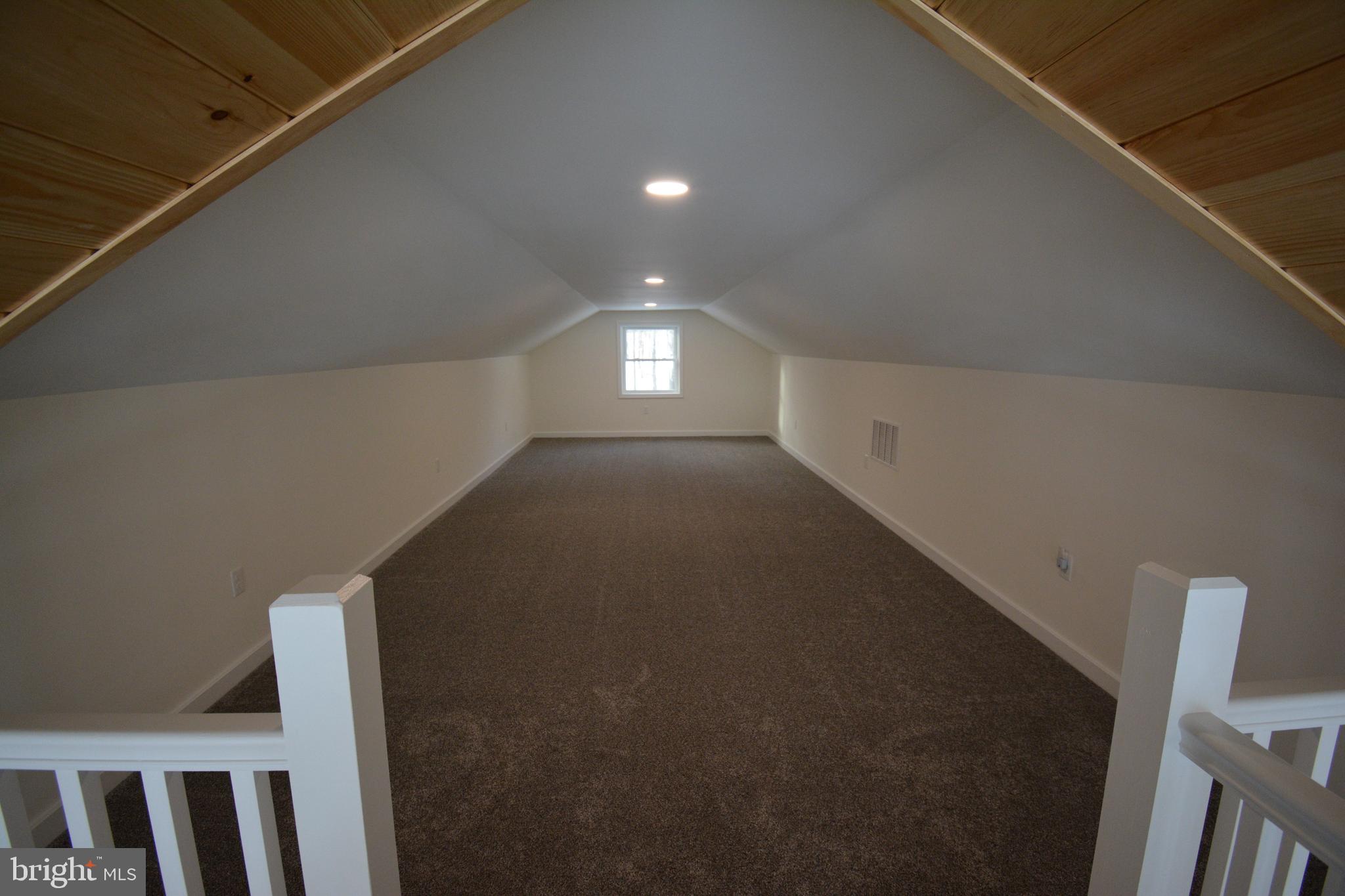 TREASURE LAKE - Residential