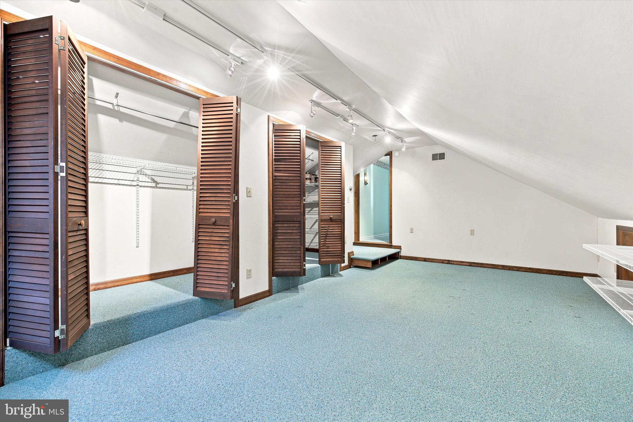 NON AVAILABLE - Residential