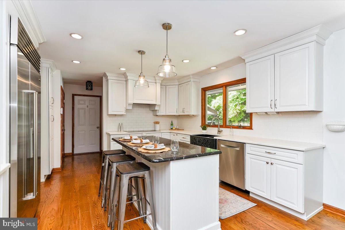 RADNOR HUNT - Residential