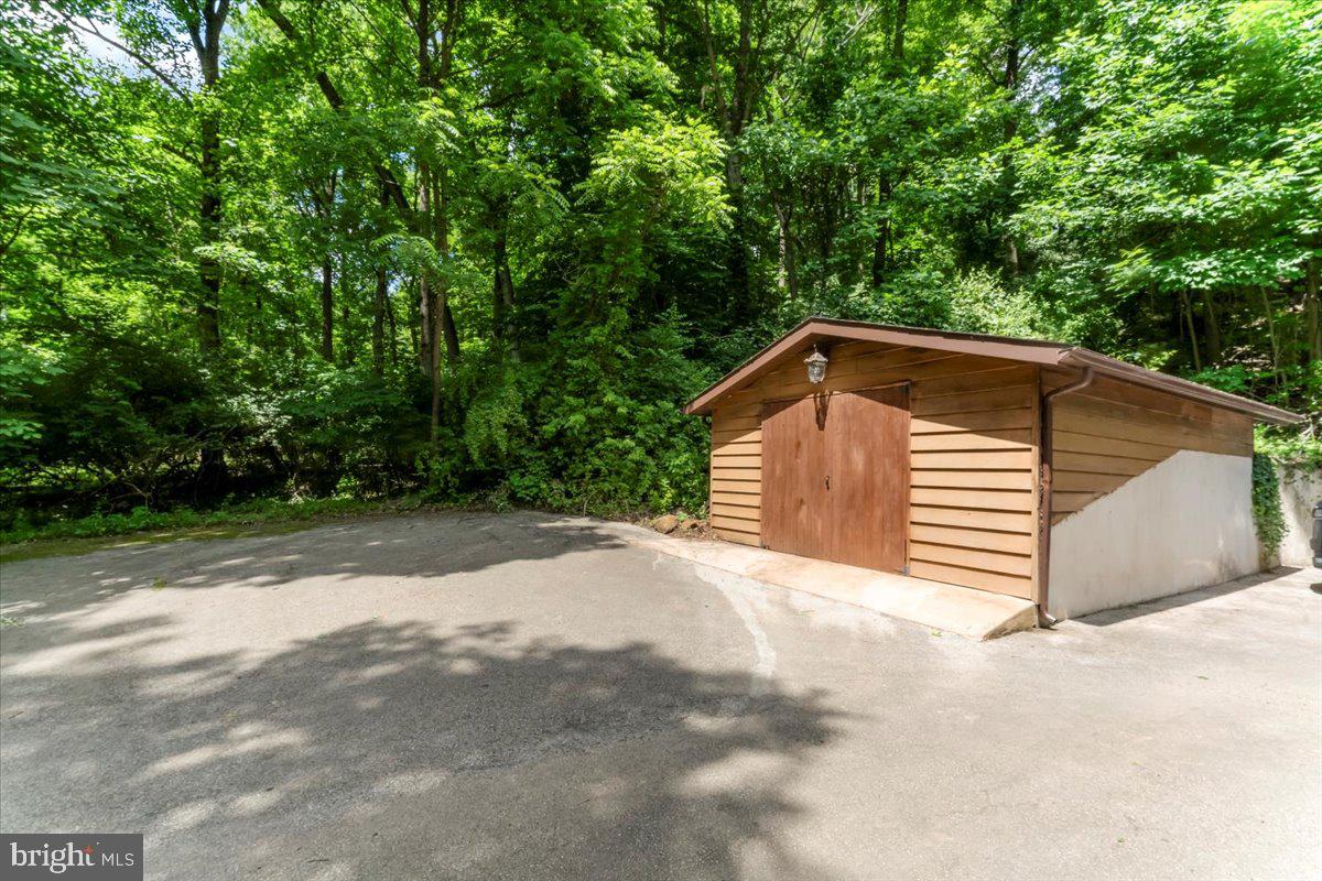 RADNOR HUNT - Residential