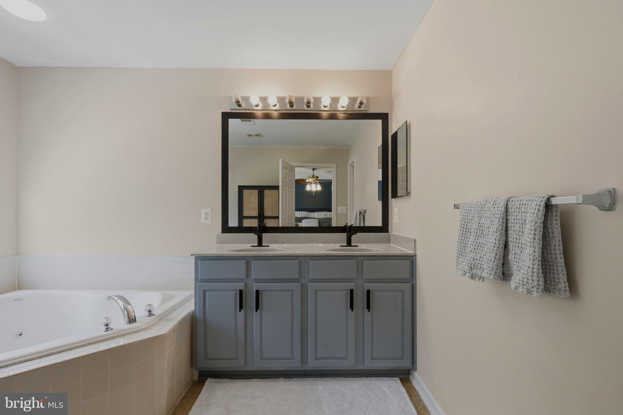 LEXINGTON PARK - Residential