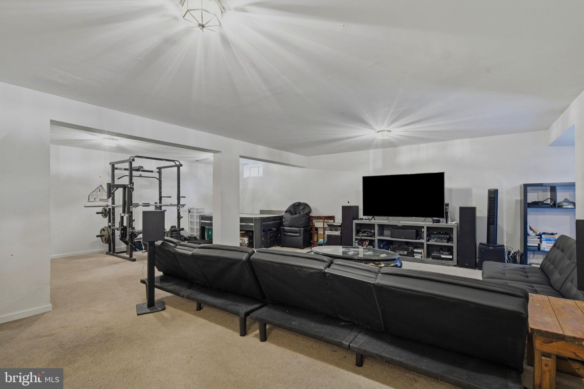 LEXINGTON PARK - Residential