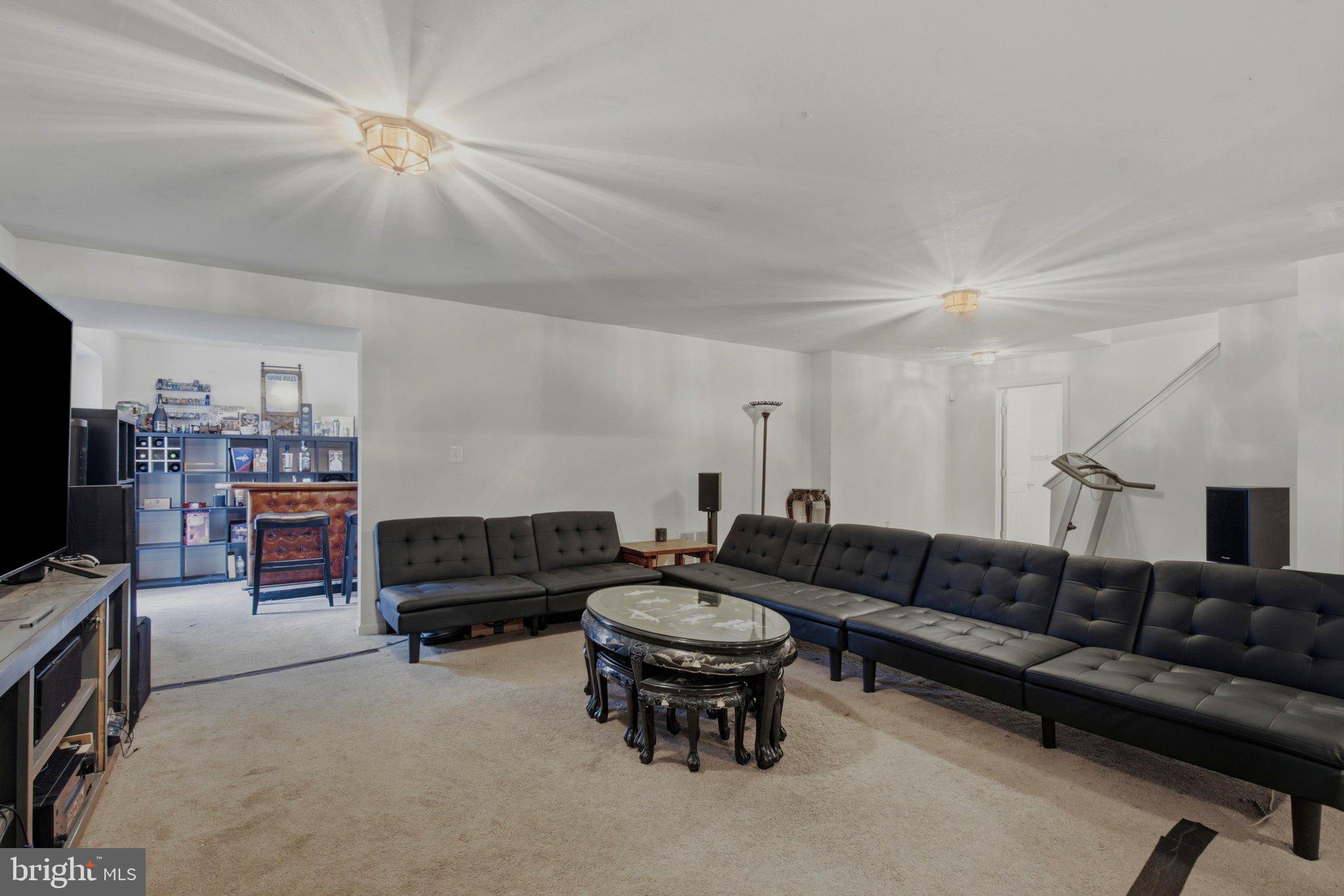 LEXINGTON PARK - Residential