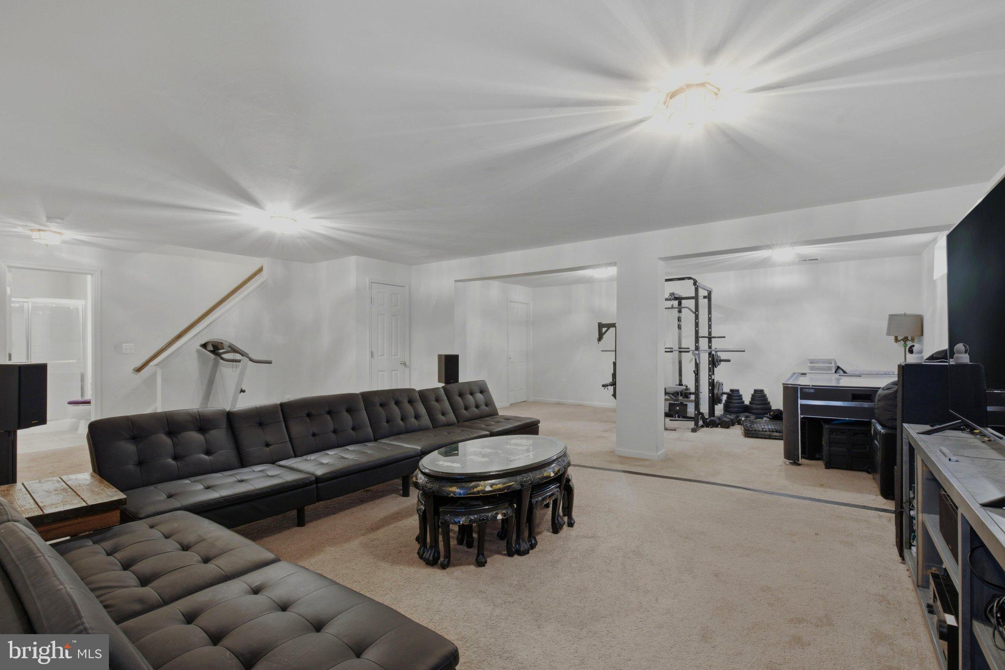 LEXINGTON PARK - Residential