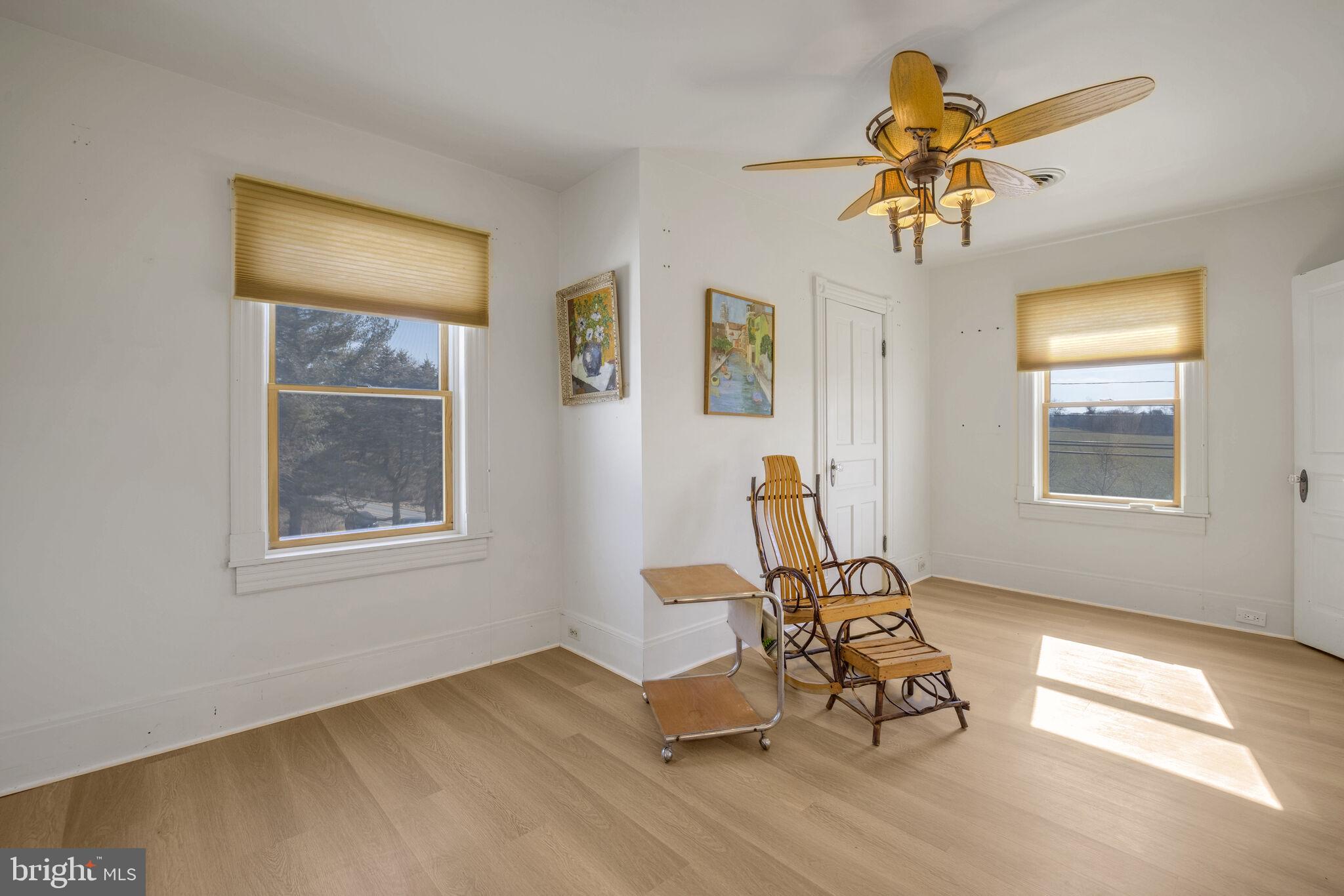 POOLESVILLE OUTSIDE - Residential