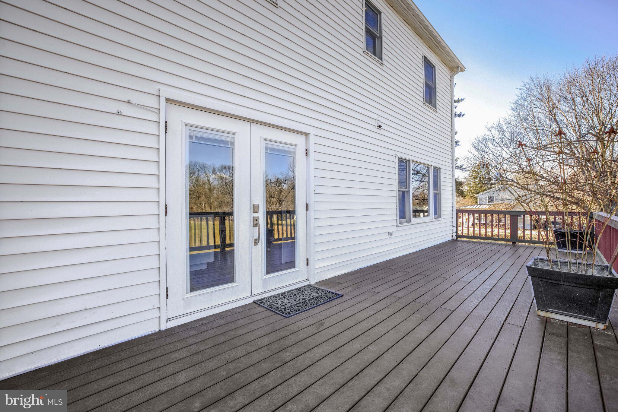 POOLESVILLE OUTSIDE - Residential