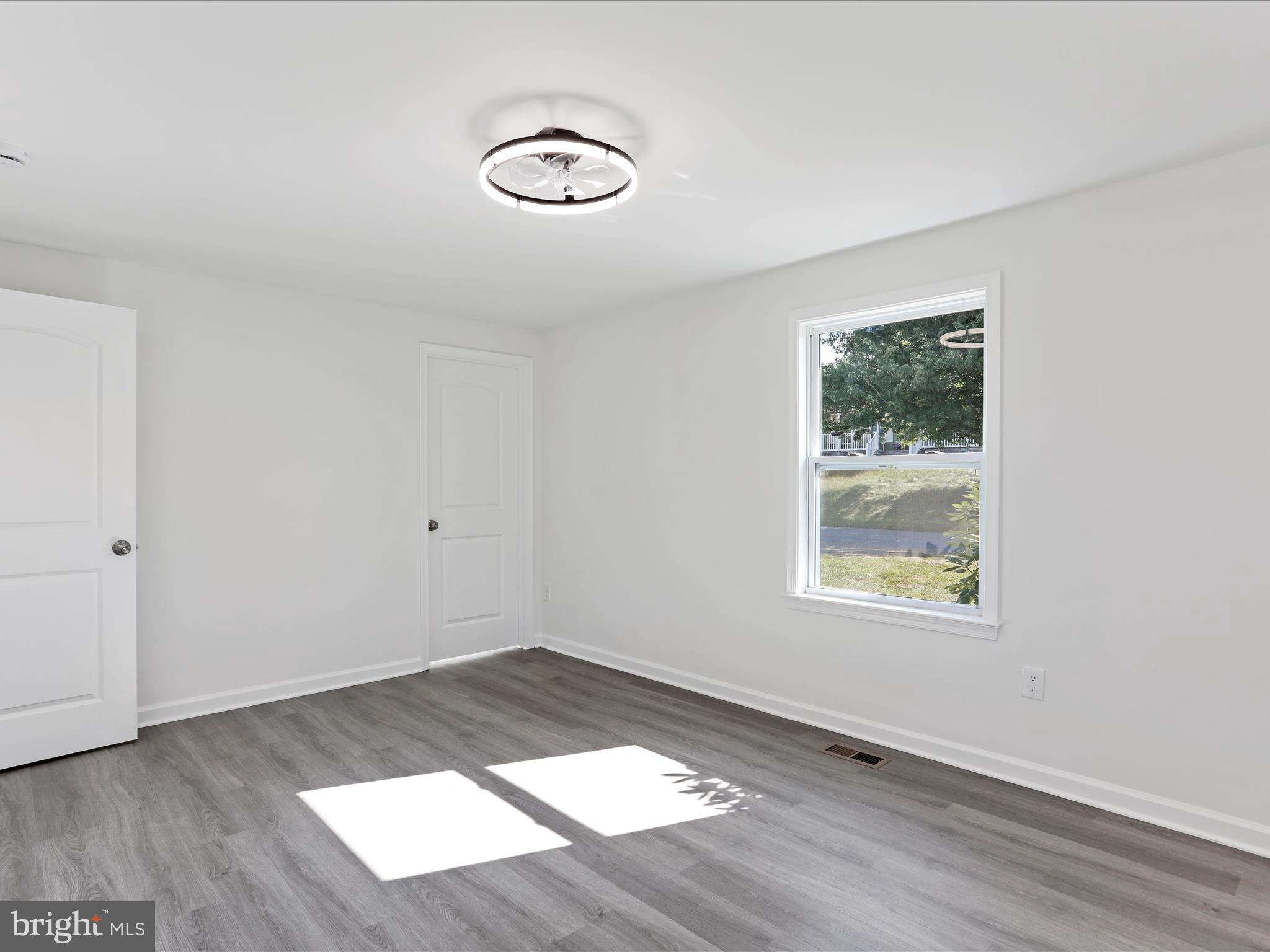 ORCHARD HILLS - Residential
