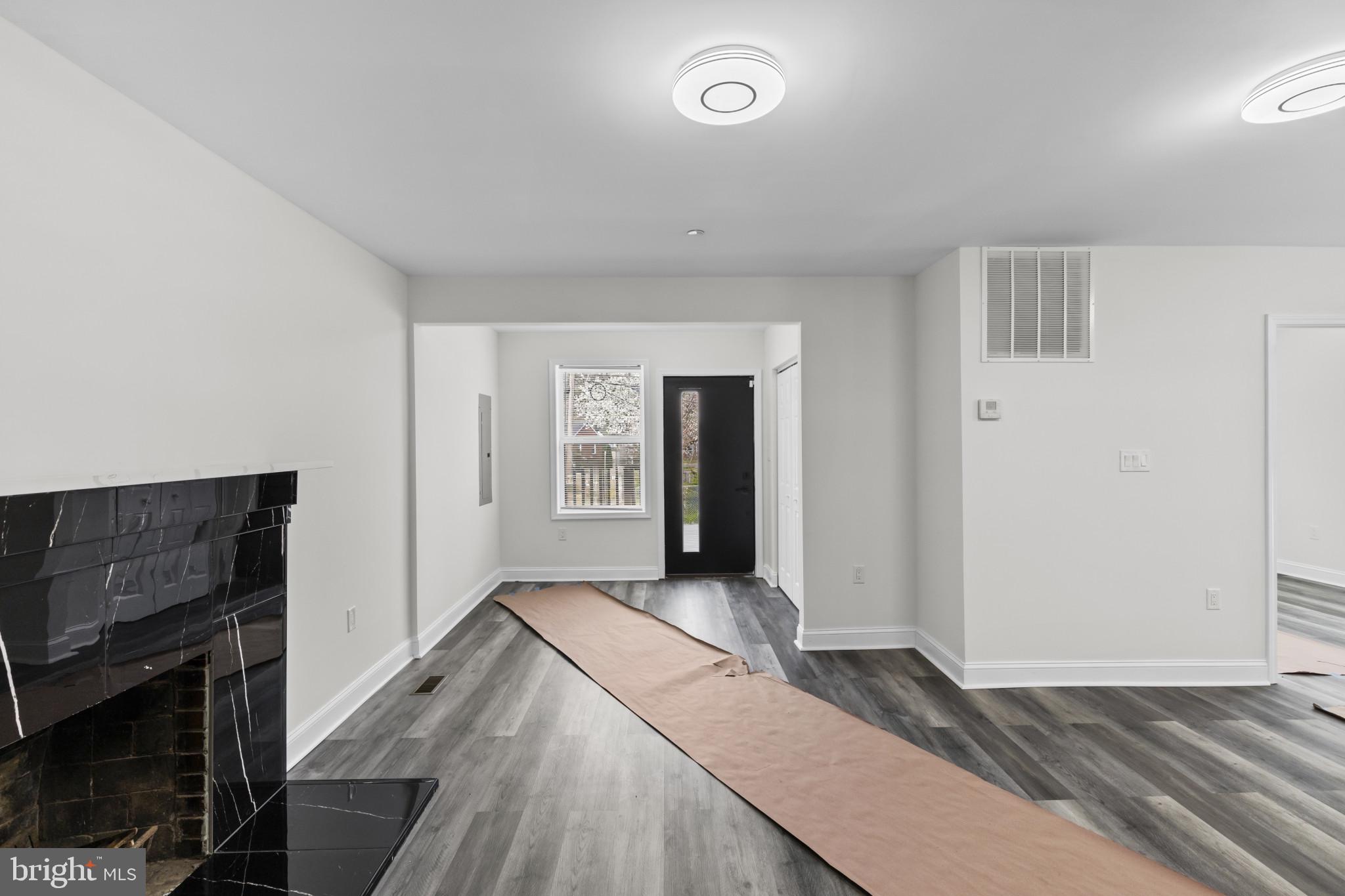 CLEARWOOD - Residential