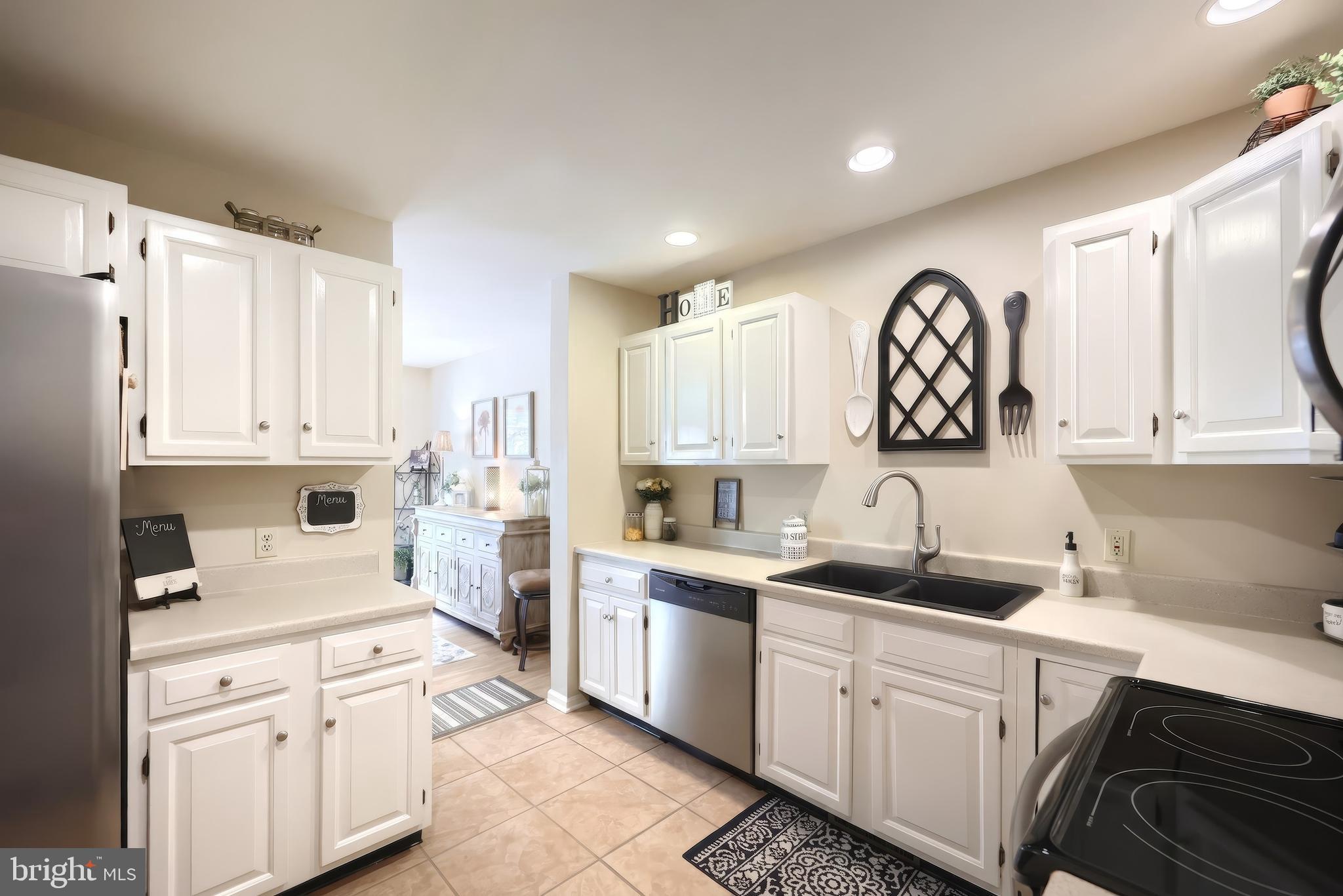 AVALONG ESTATES - Residential