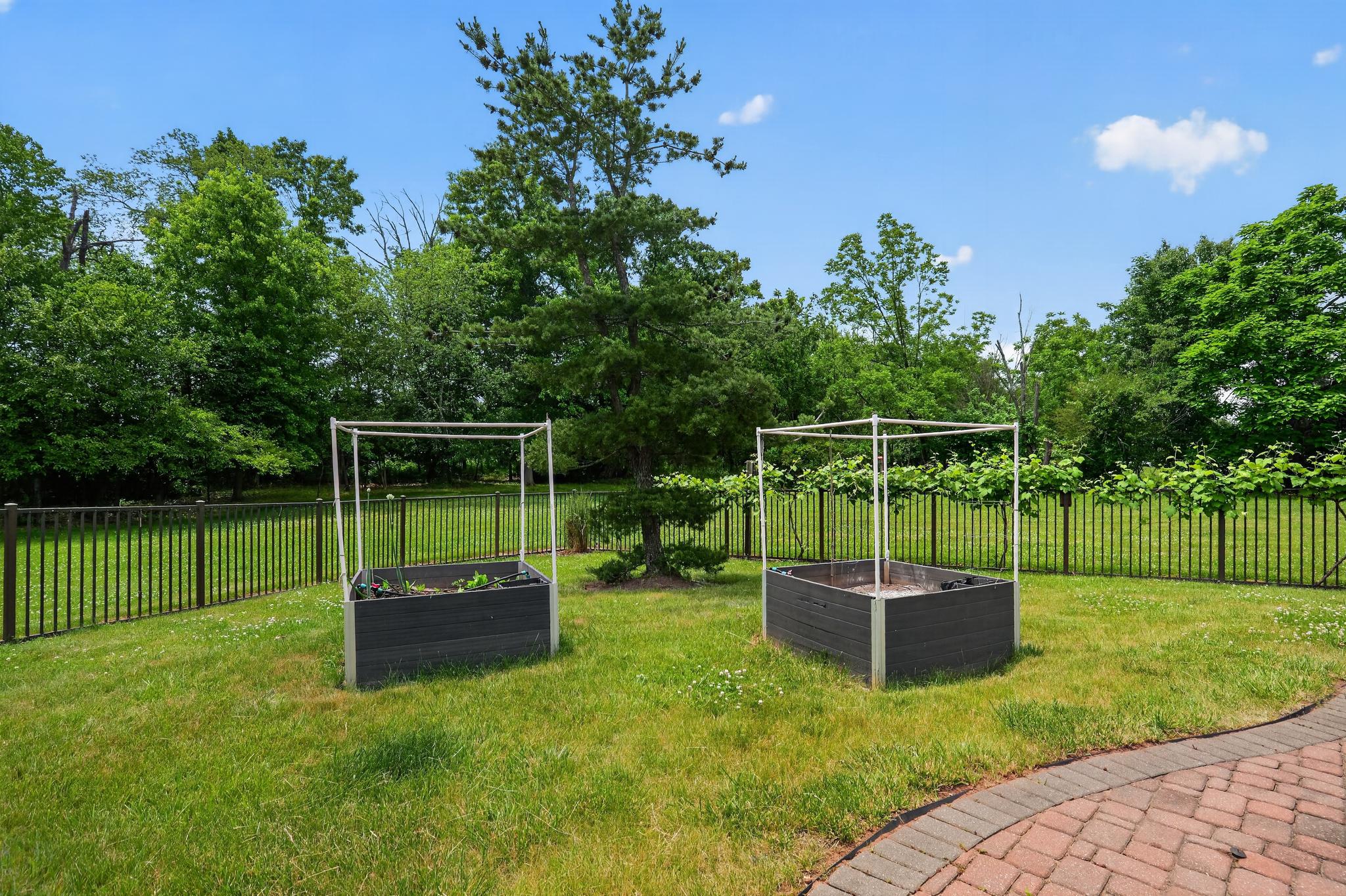 SADDLE WOOD ESTATE - Residential