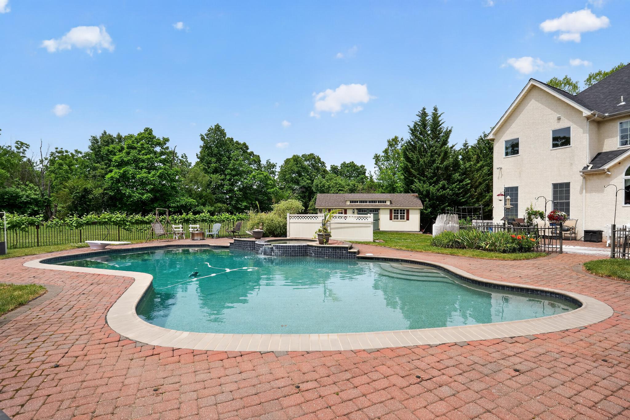 SADDLE WOOD ESTATE - Residential