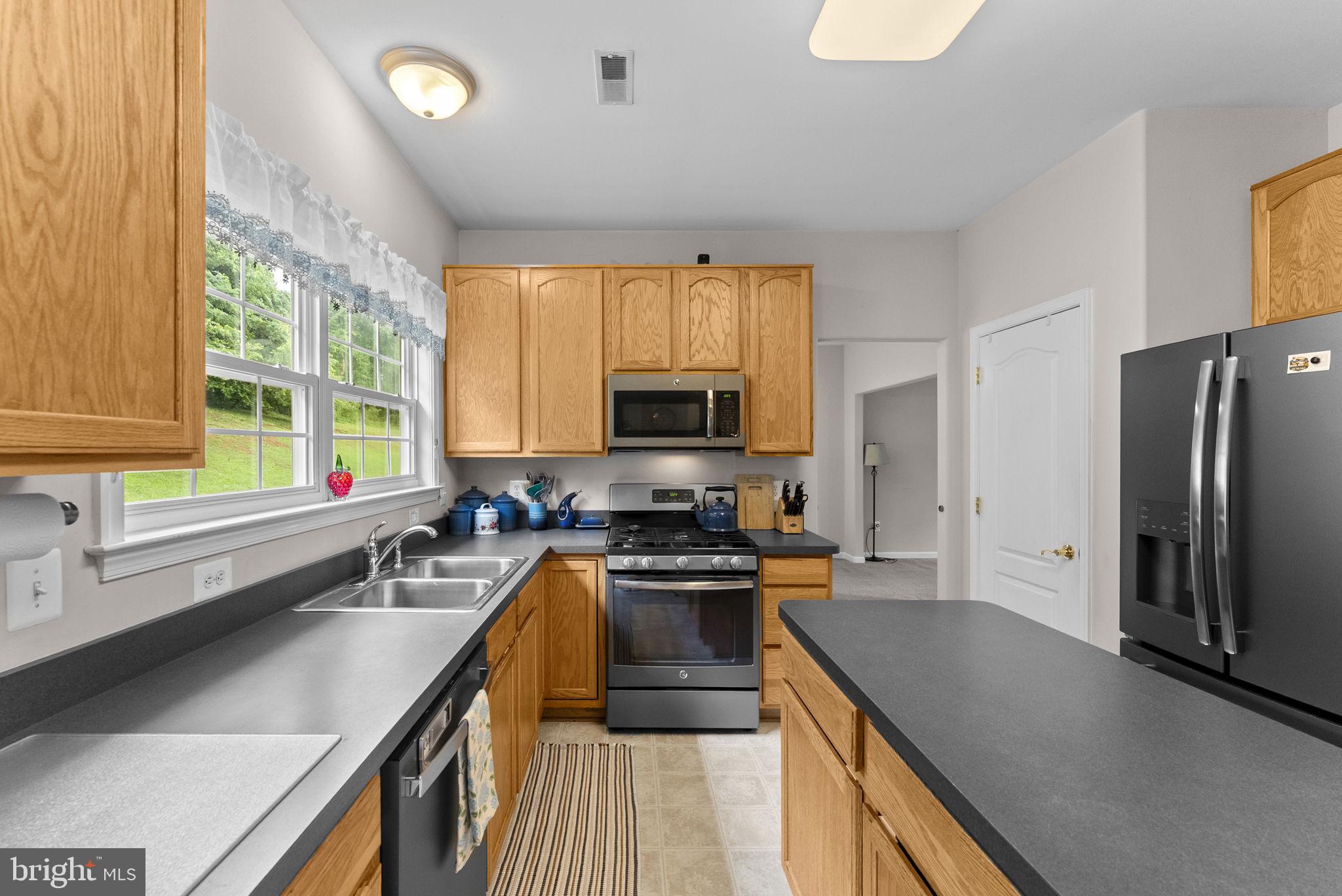 REDWOOD LAKES - Residential