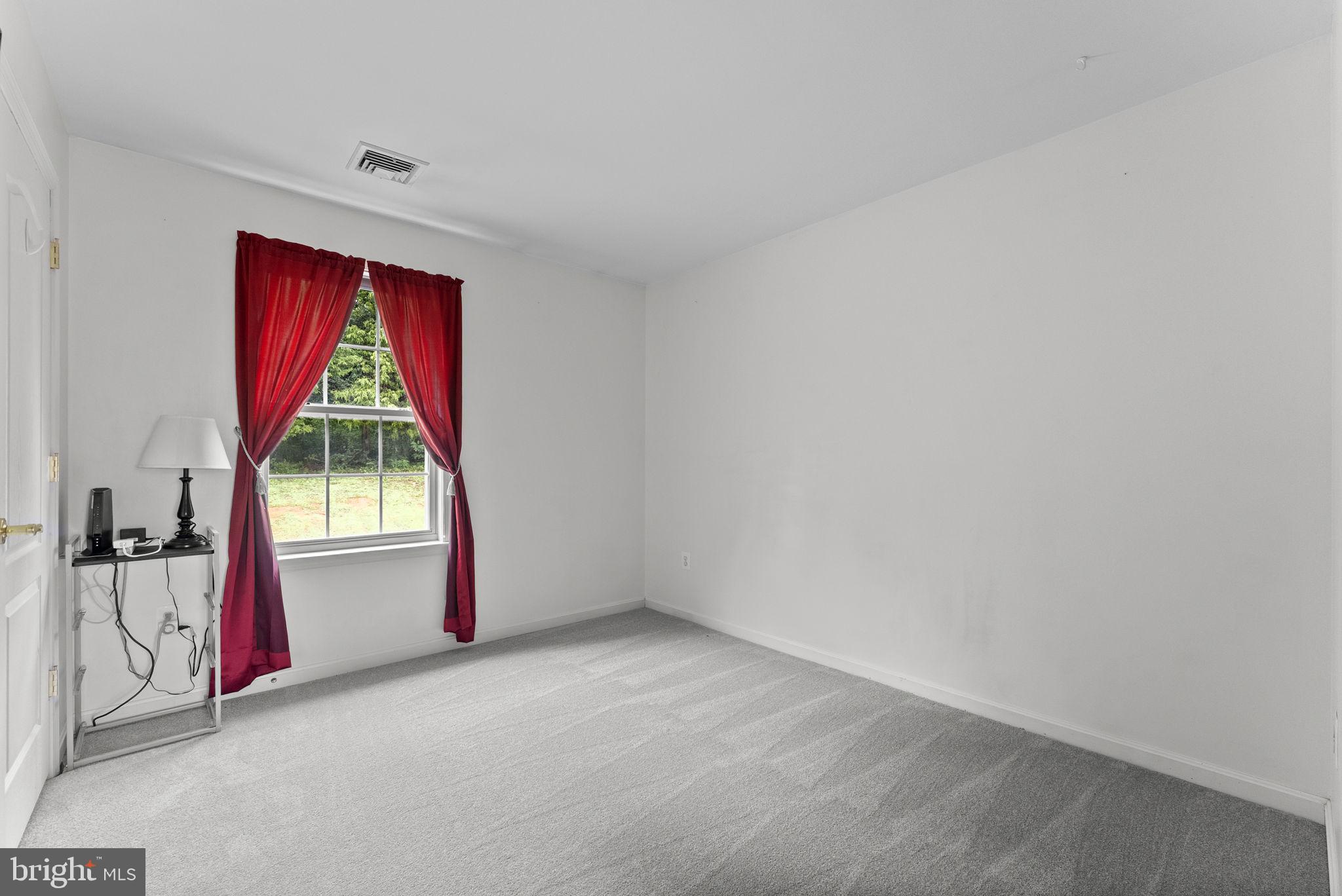 REDWOOD LAKES - Residential