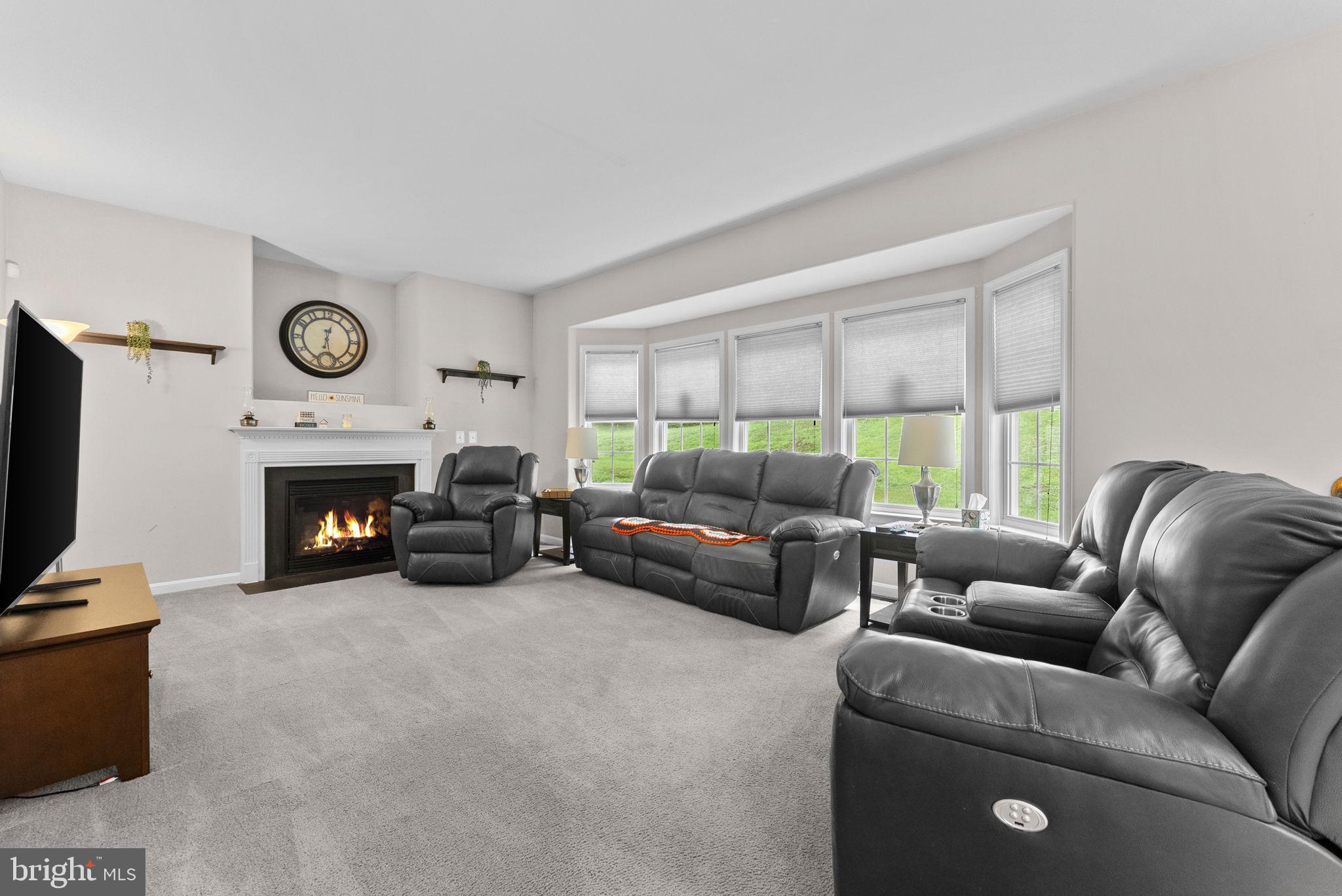 REDWOOD LAKES - Residential