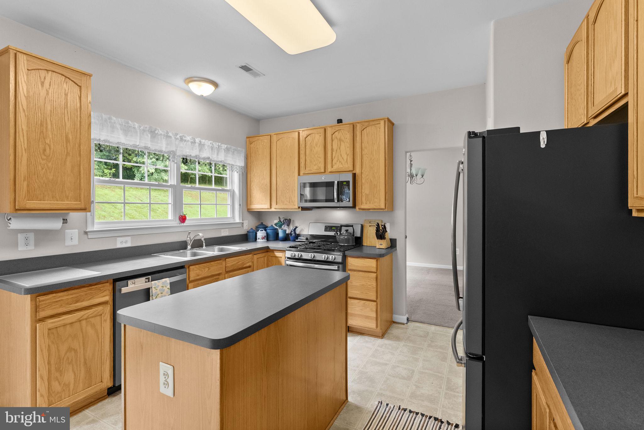 REDWOOD LAKES - Residential