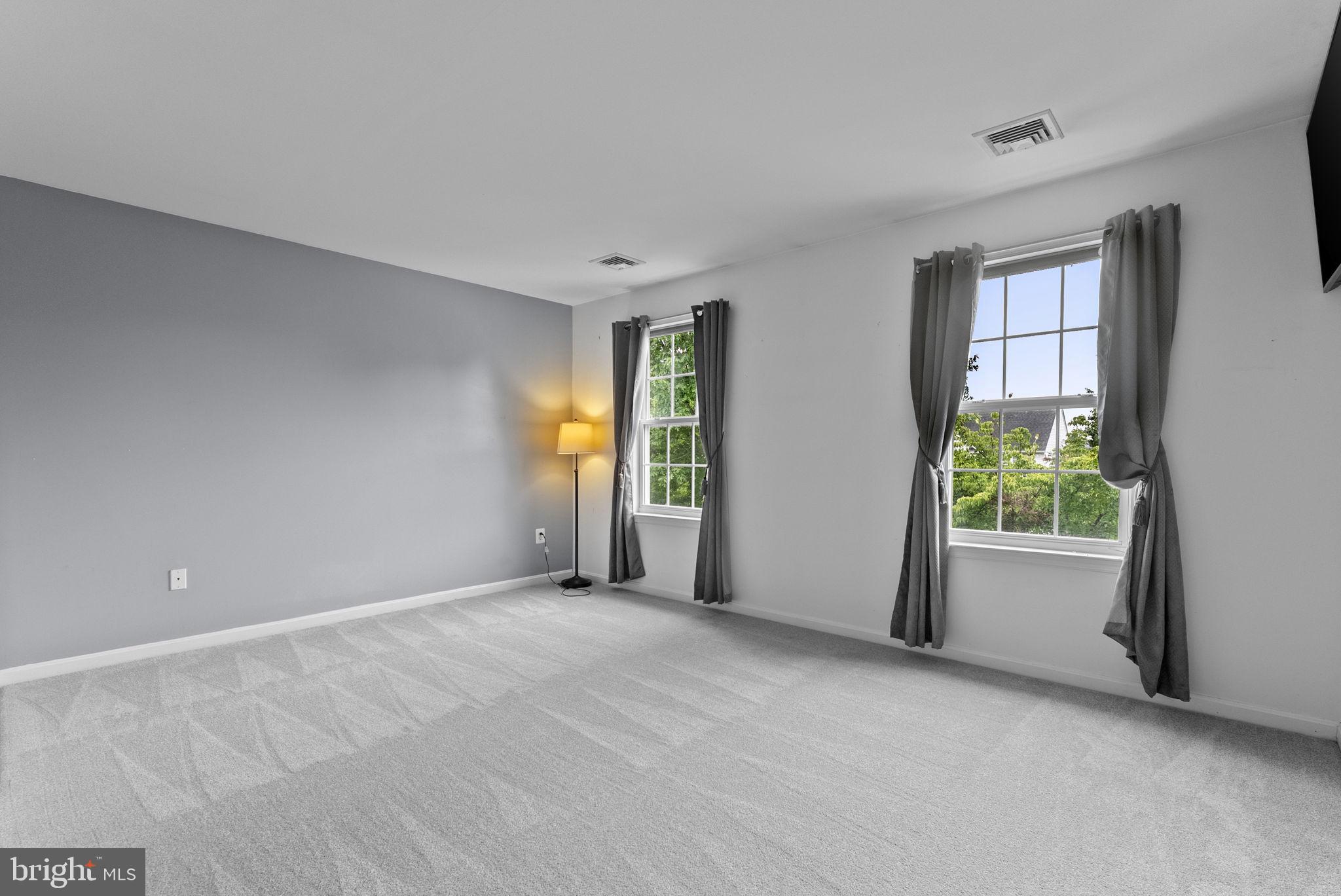 REDWOOD LAKES - Residential