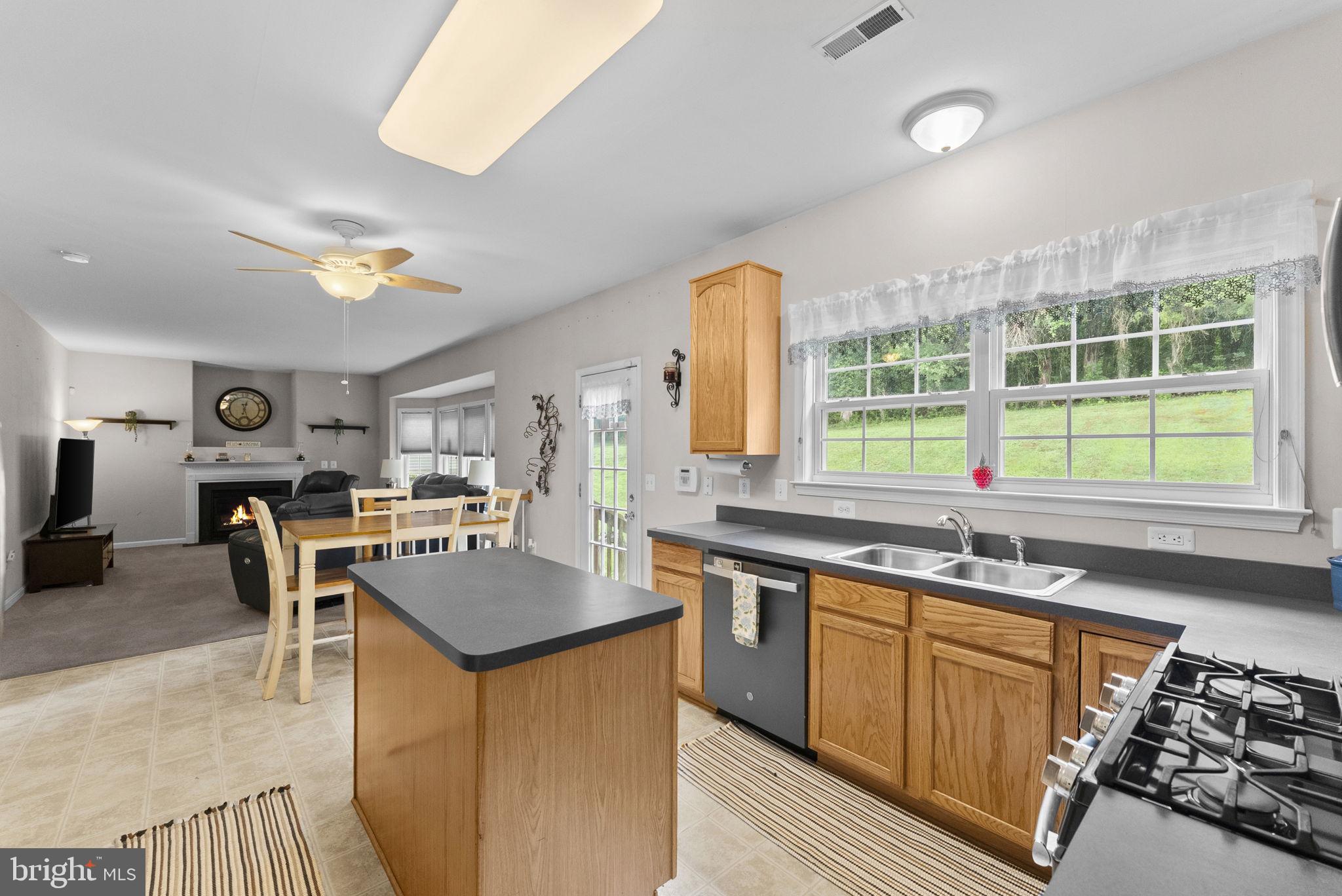 REDWOOD LAKES - Residential