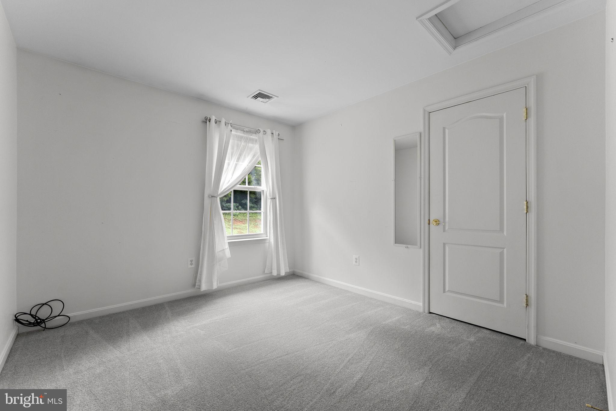 REDWOOD LAKES - Residential