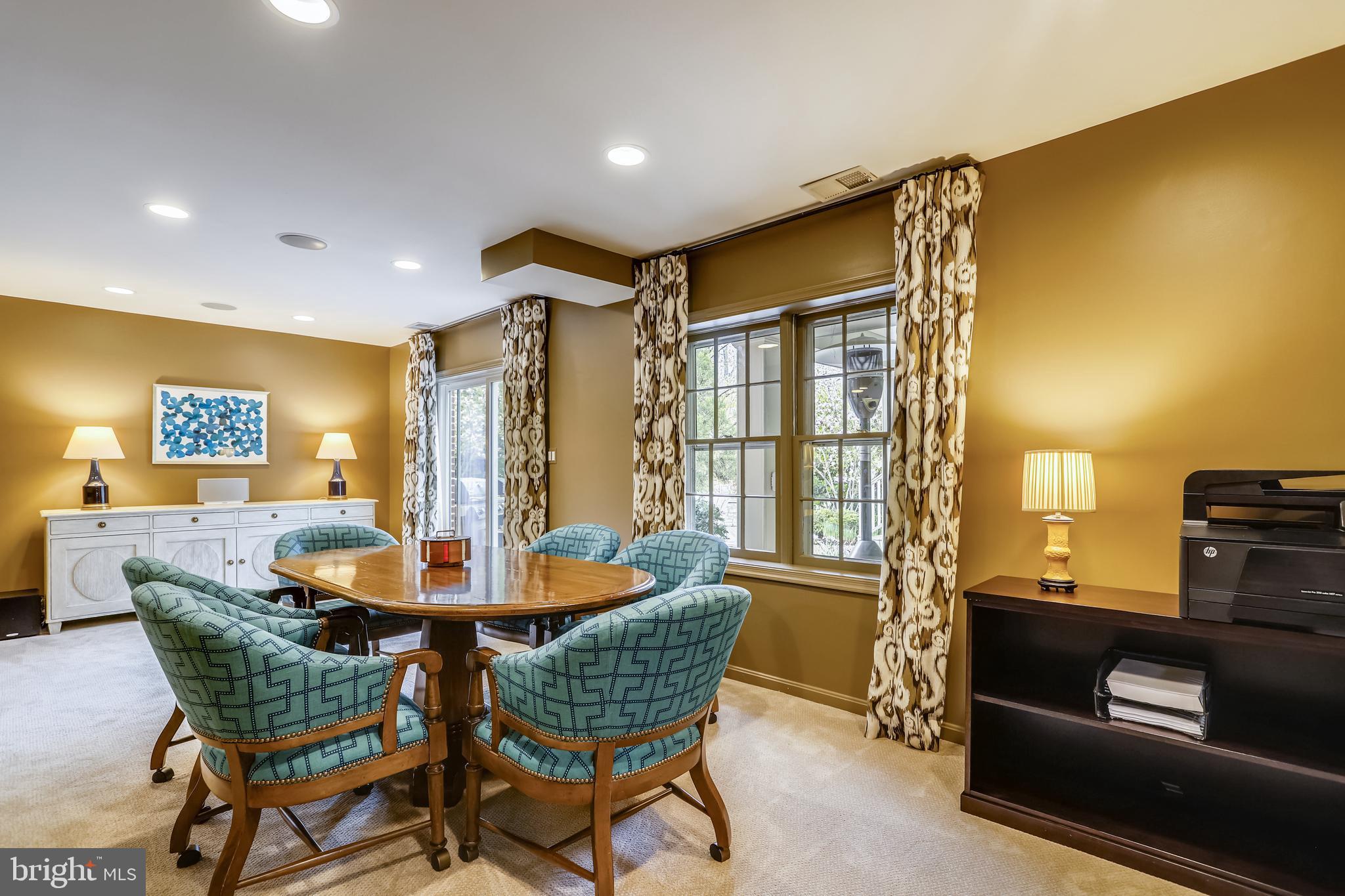 SHERWOOD FOREST - Residential