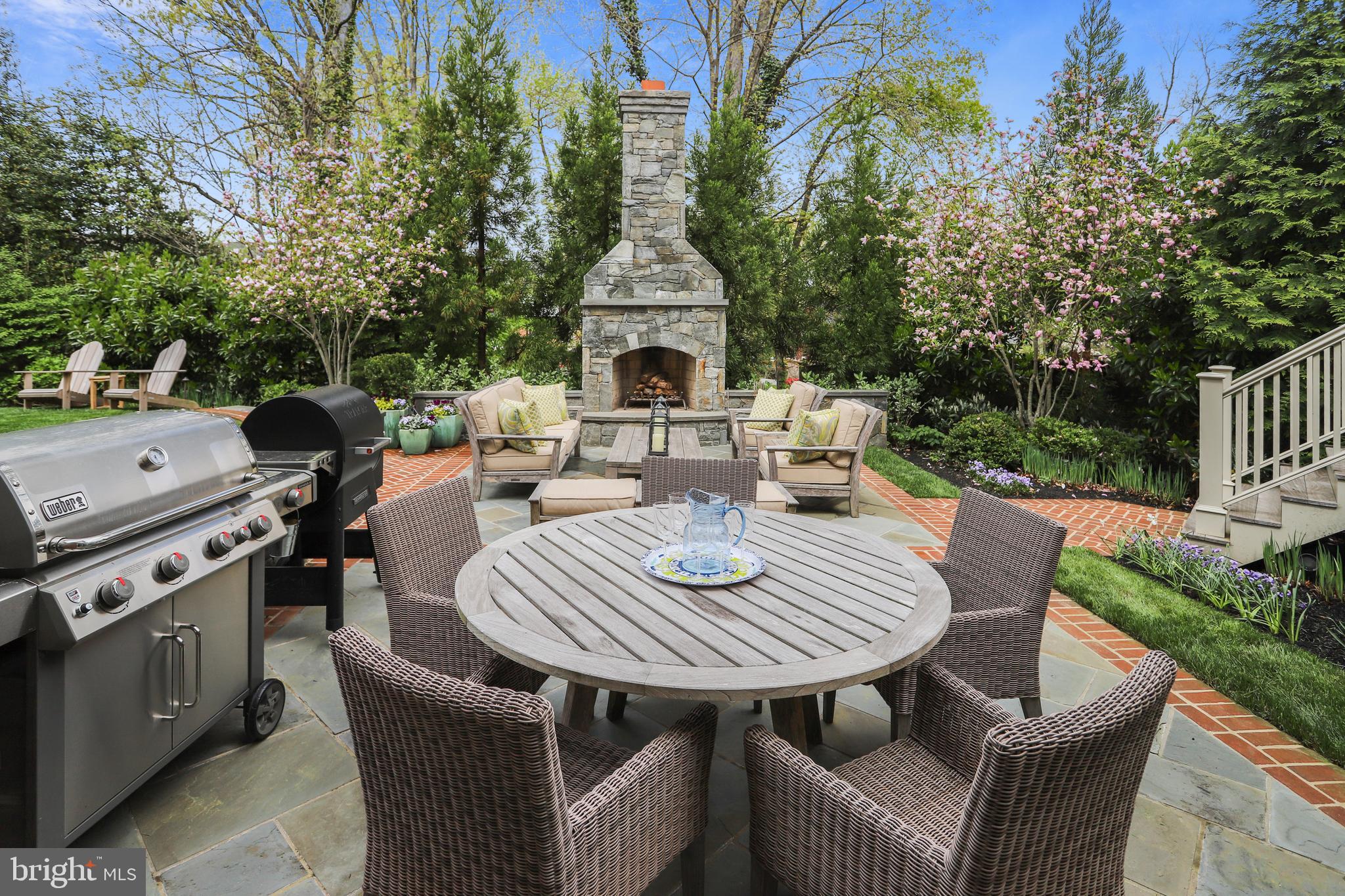 SHERWOOD FOREST - Residential