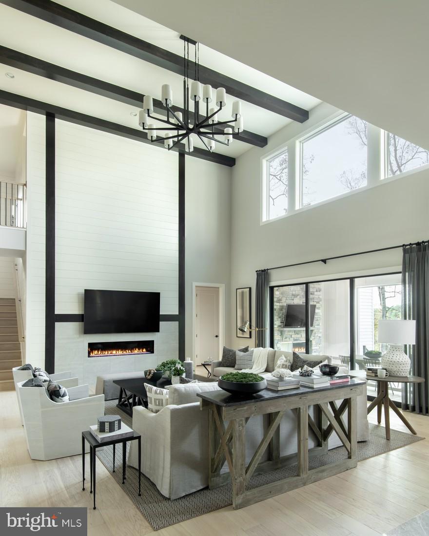 PARKSIDE VILLAGE - Residential
