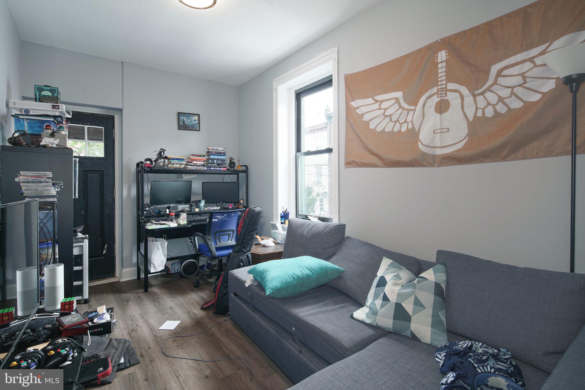 NORRIS SQUARE - Residential Income