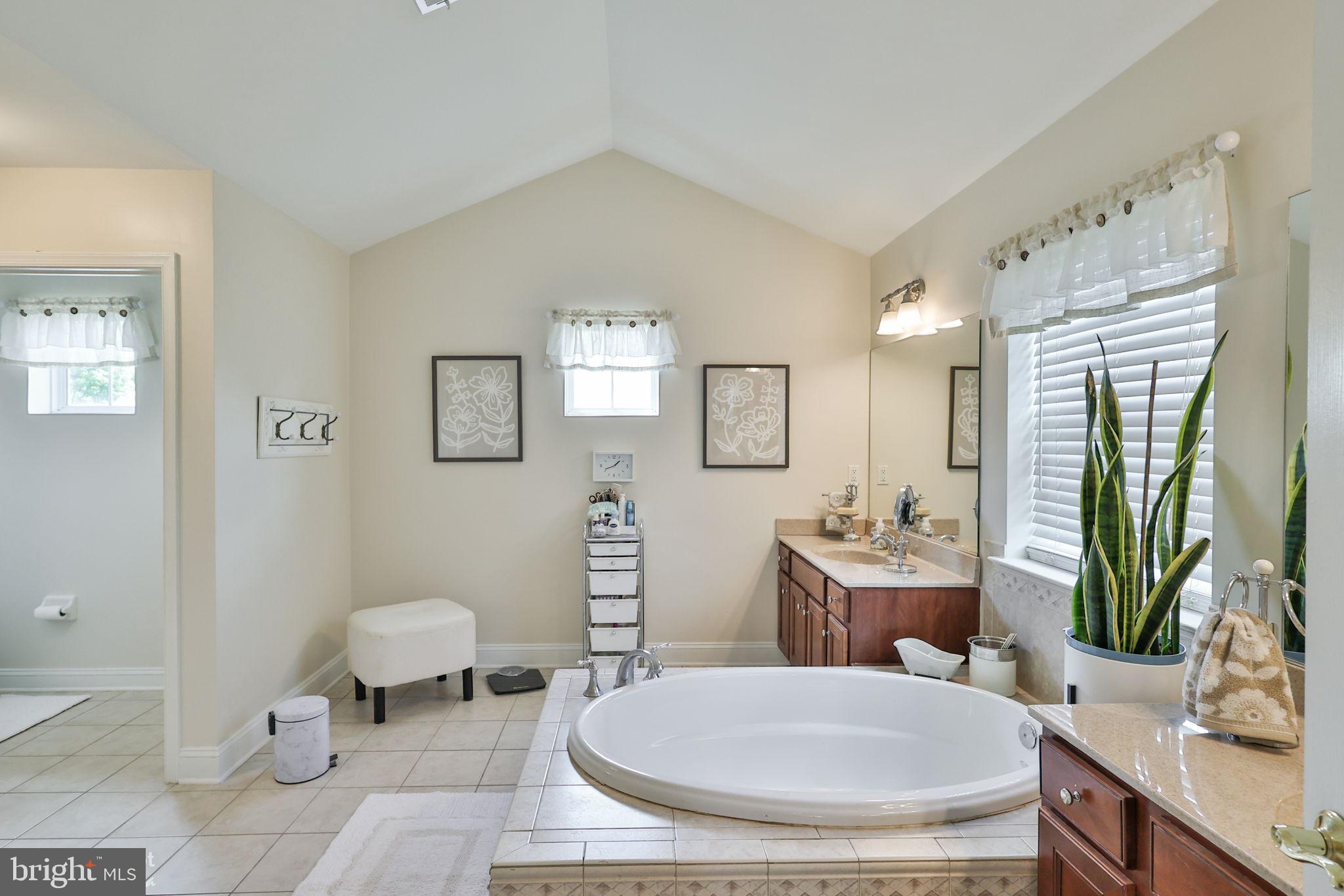 RIVERVIEW ESTATES - Residential