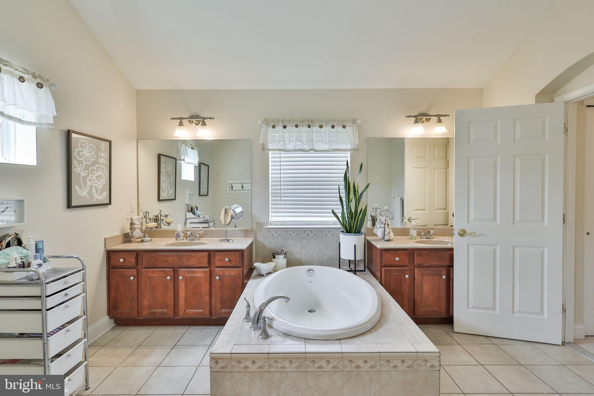 RIVERVIEW ESTATES - Residential