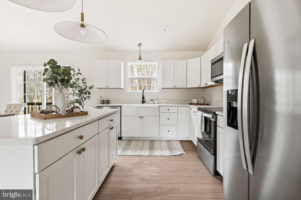 WOODLYN ACRES - Residential
