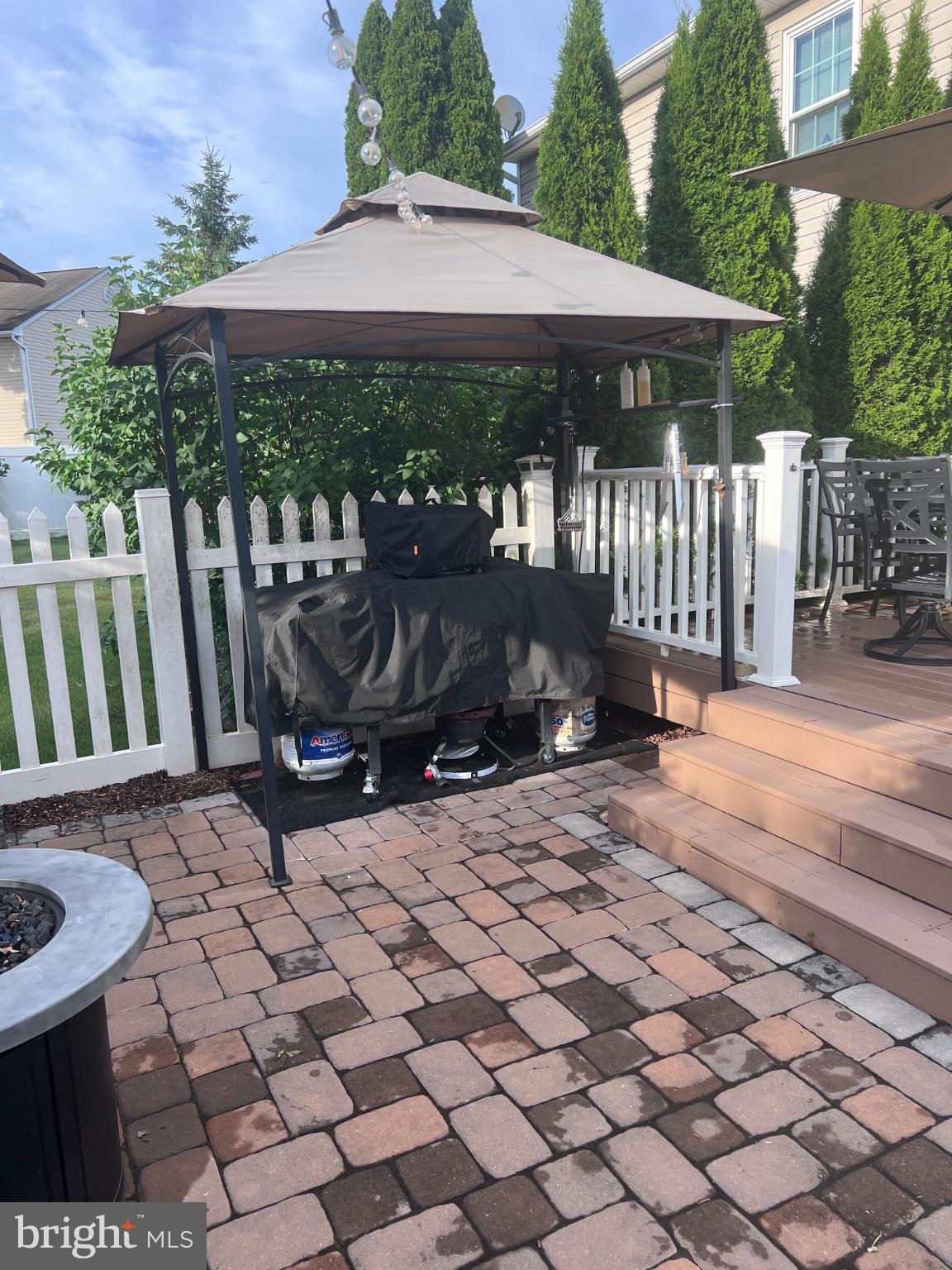 MONTGOMERY MEADOWS - Residential