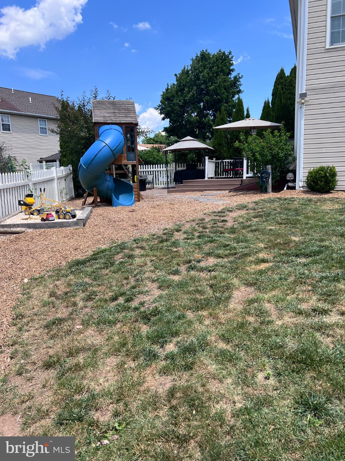 MONTGOMERY MEADOWS - Residential