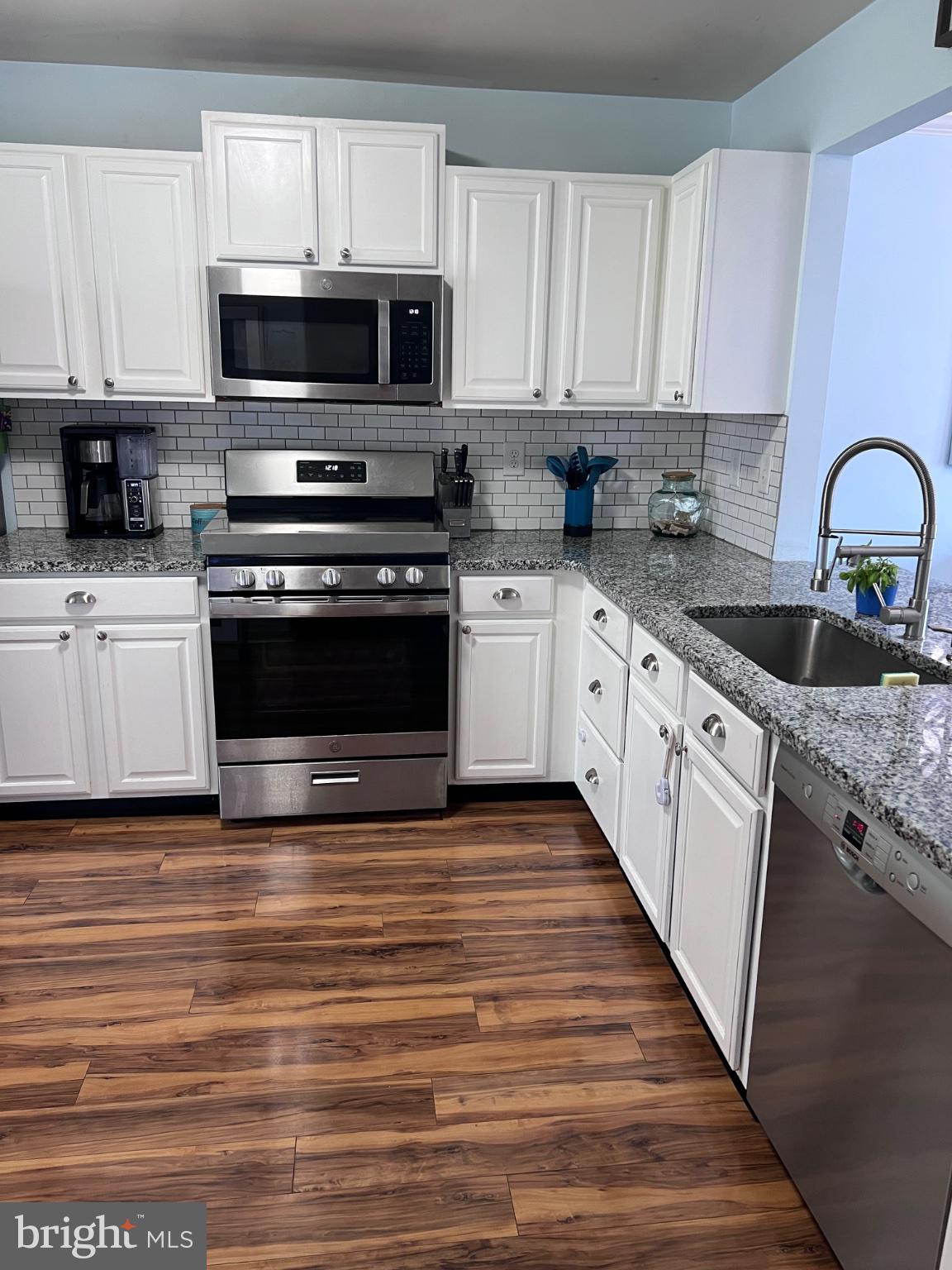 MONTGOMERY MEADOWS - Residential