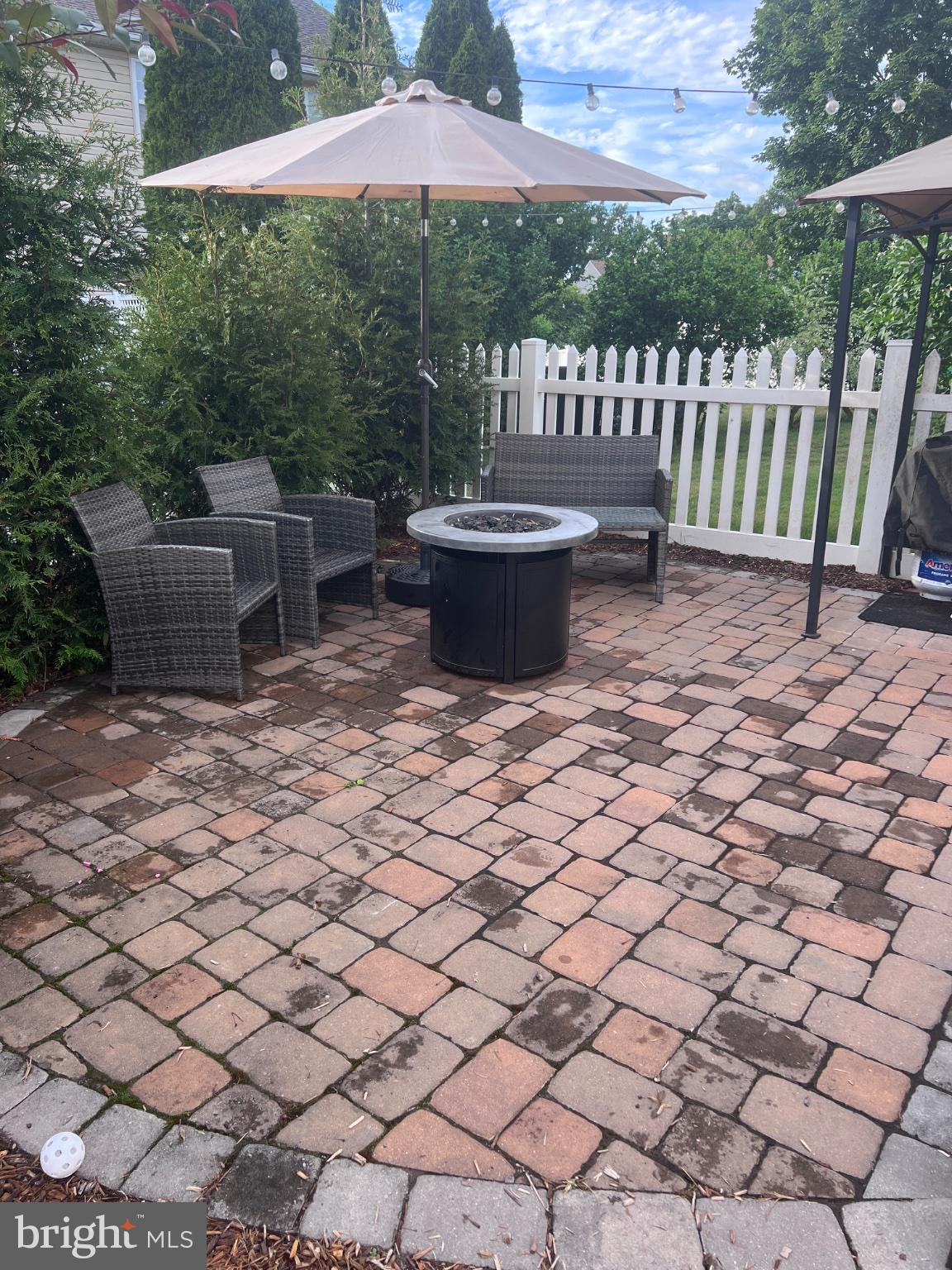 MONTGOMERY MEADOWS - Residential