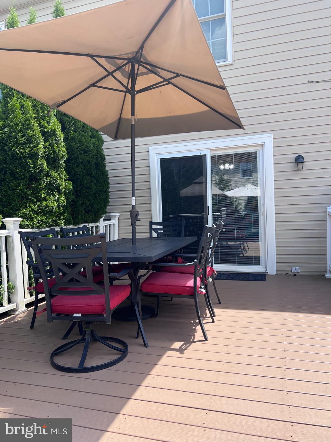MONTGOMERY MEADOWS - Residential