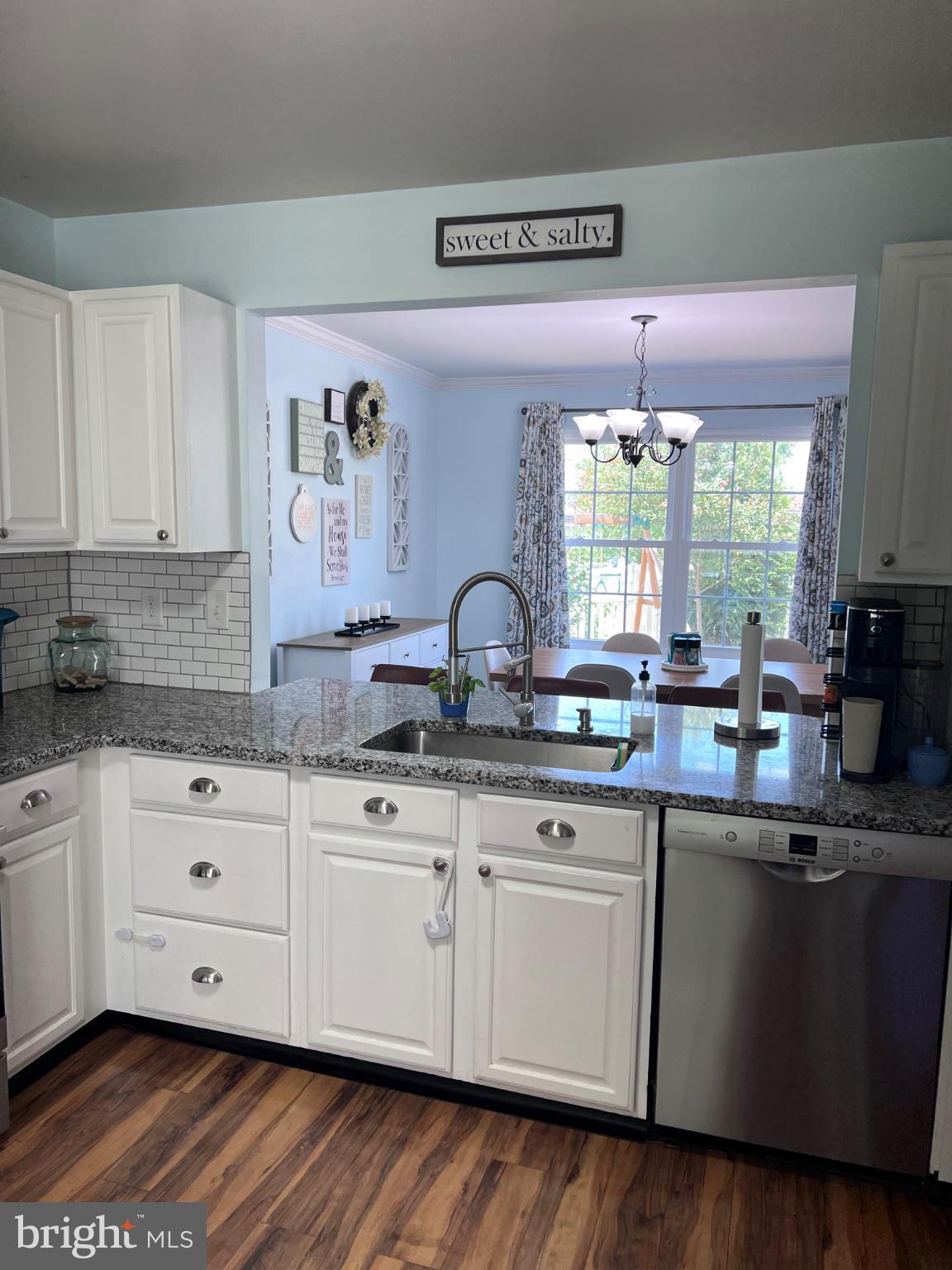 MONTGOMERY MEADOWS - Residential