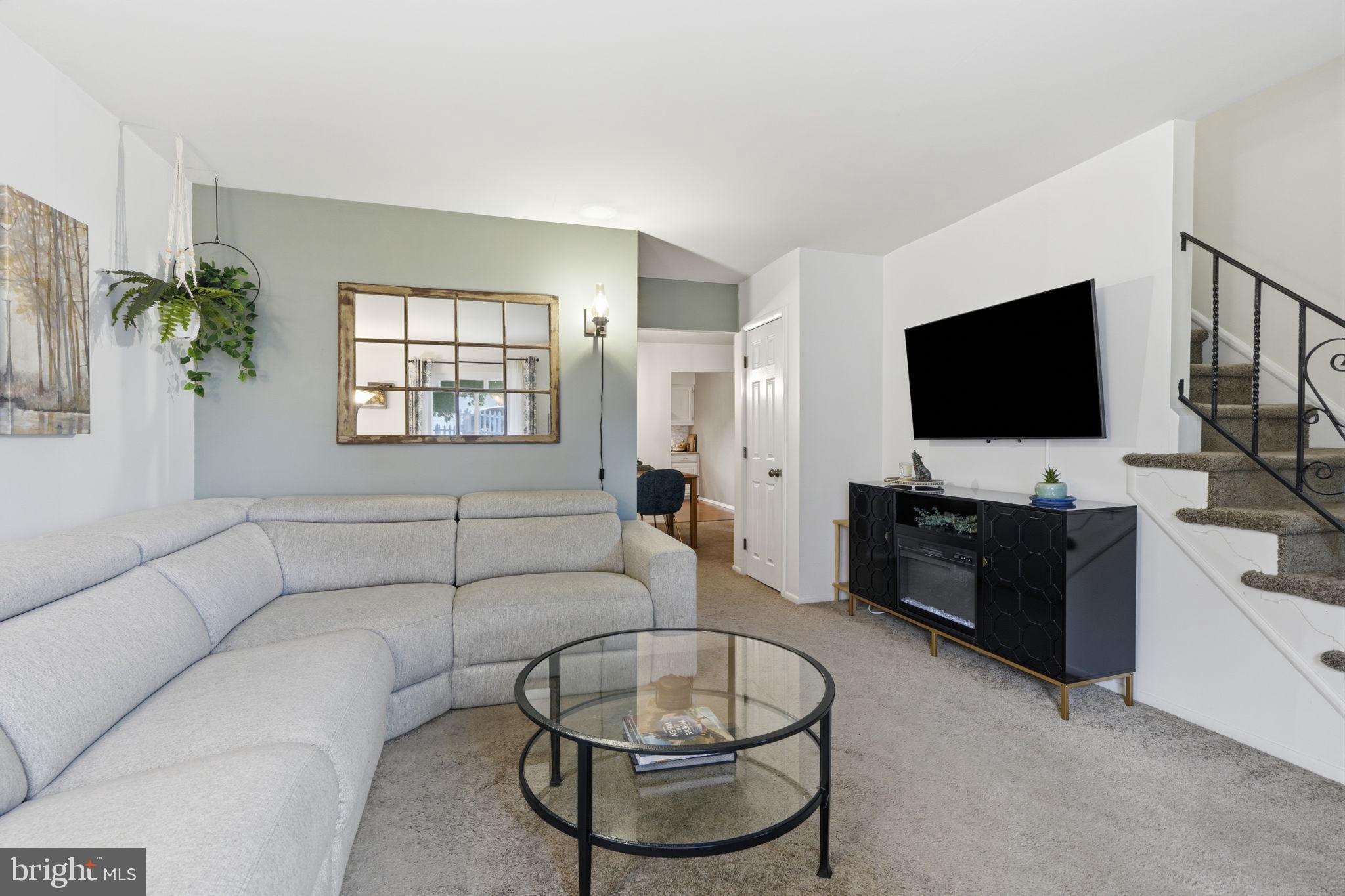 ACORN HILL - Residential