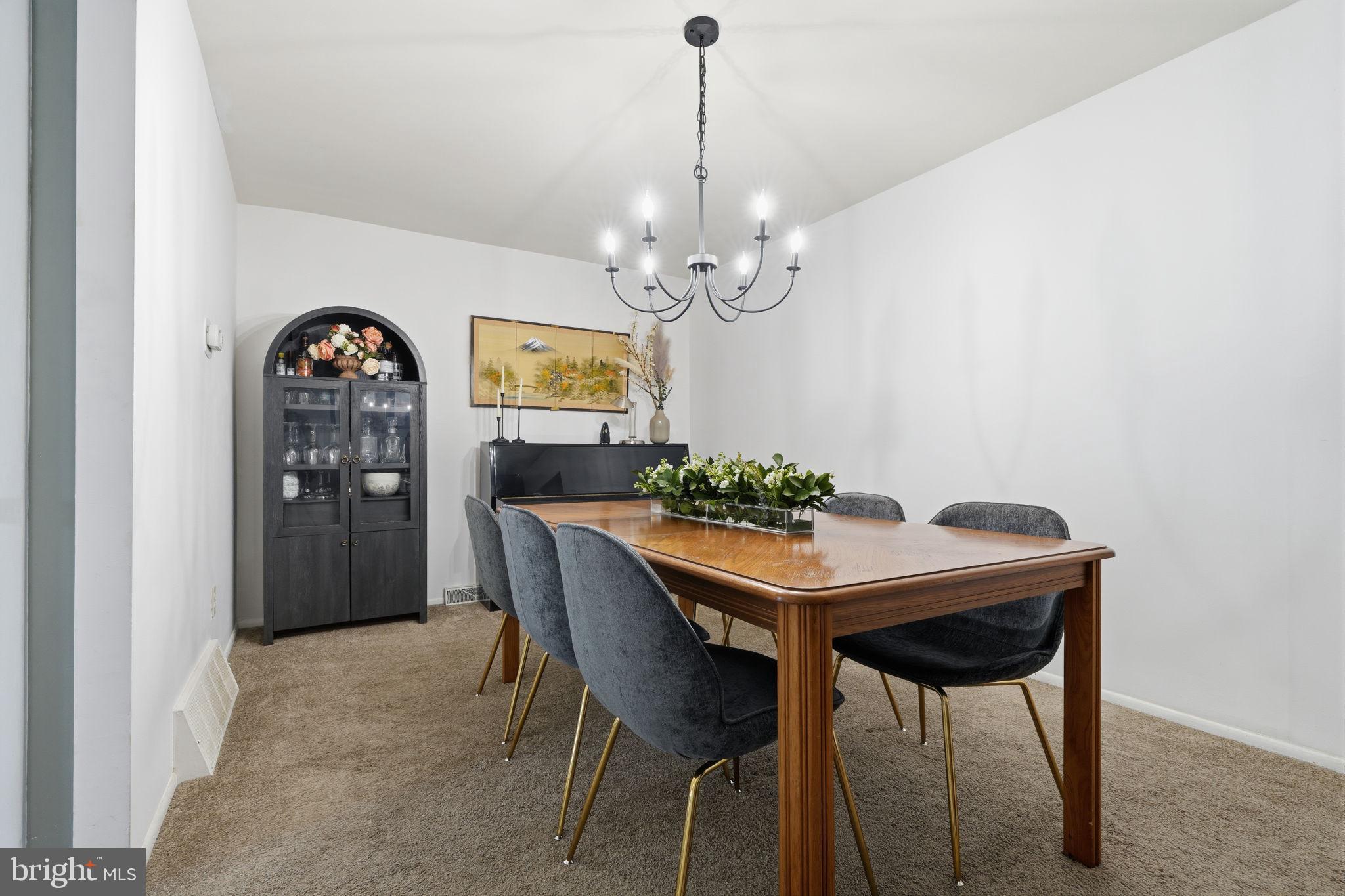 ACORN HILL - Residential
