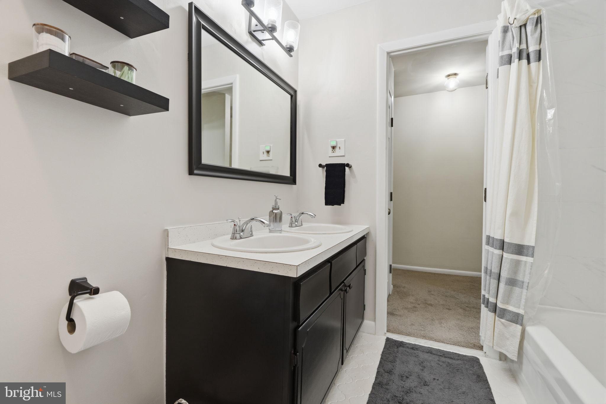 ACORN HILL - Residential