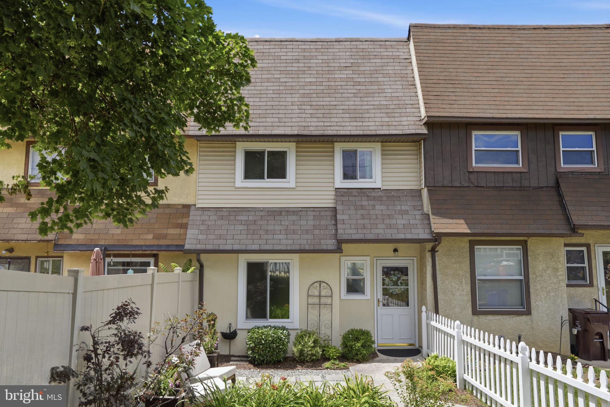 ACORN HILL - Residential