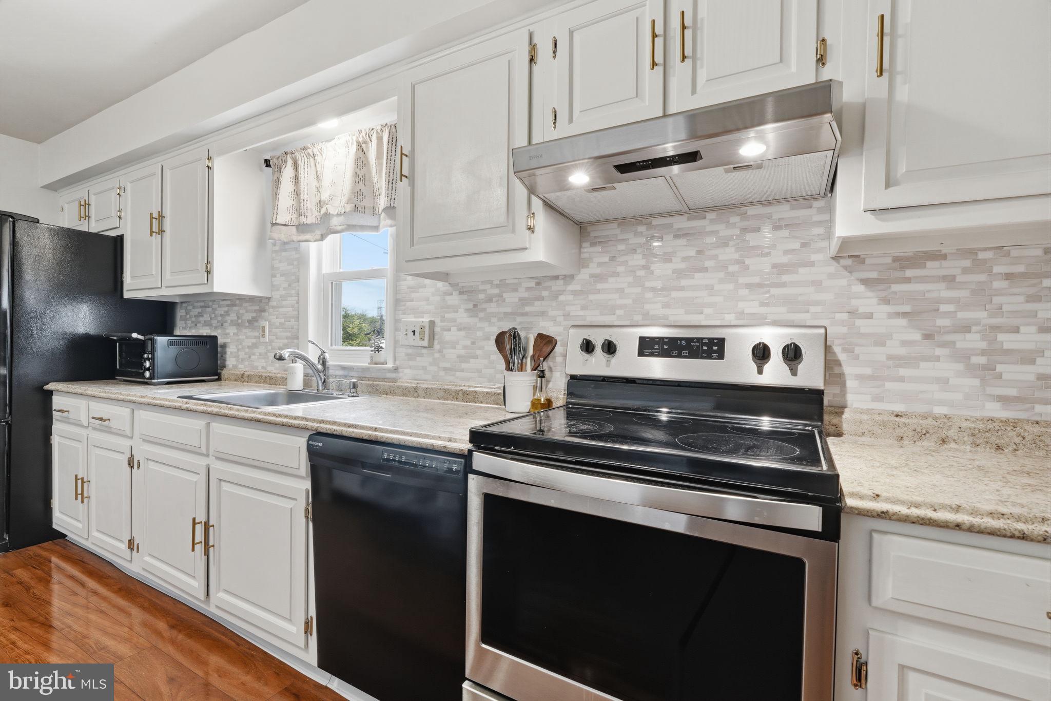 ACORN HILL - Residential