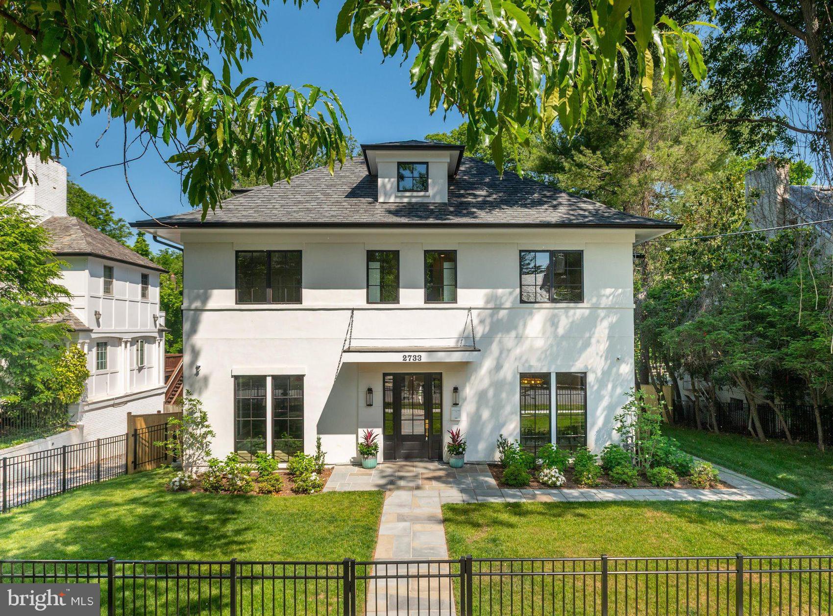 FOREST HILLS - Residential