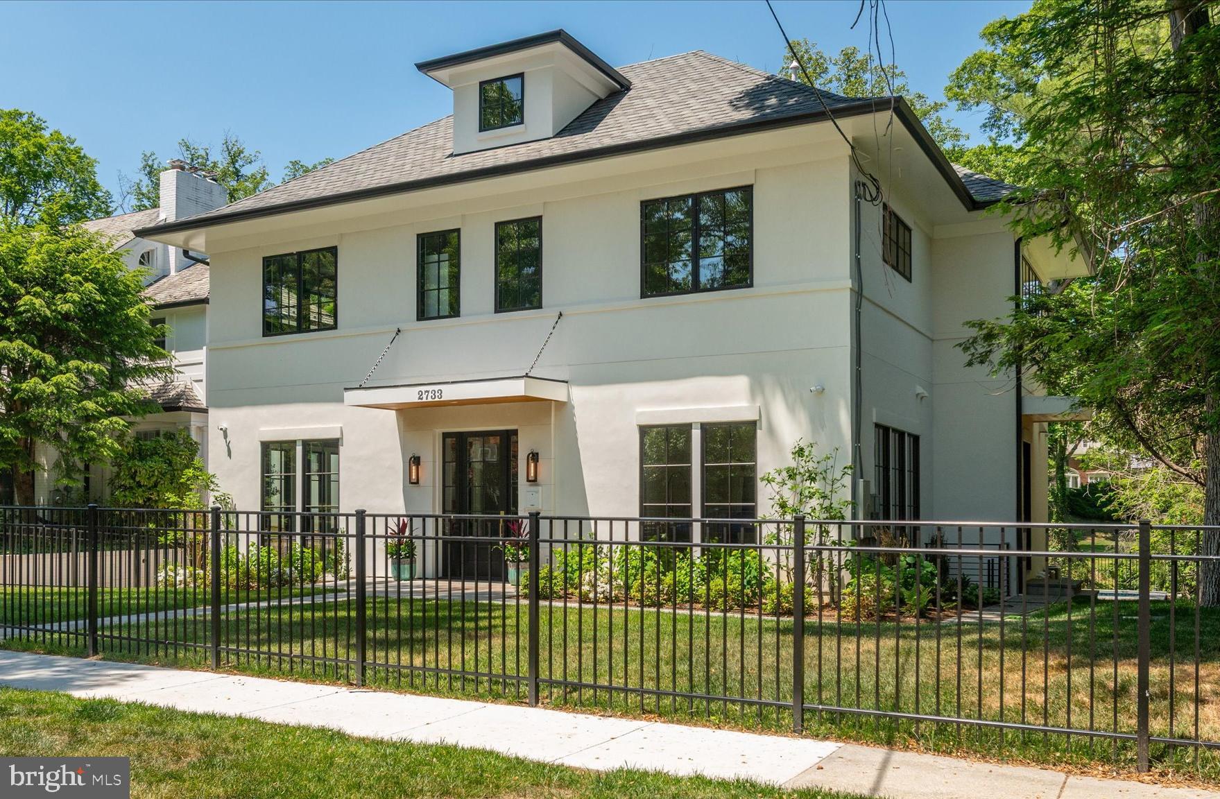 FOREST HILLS - Residential