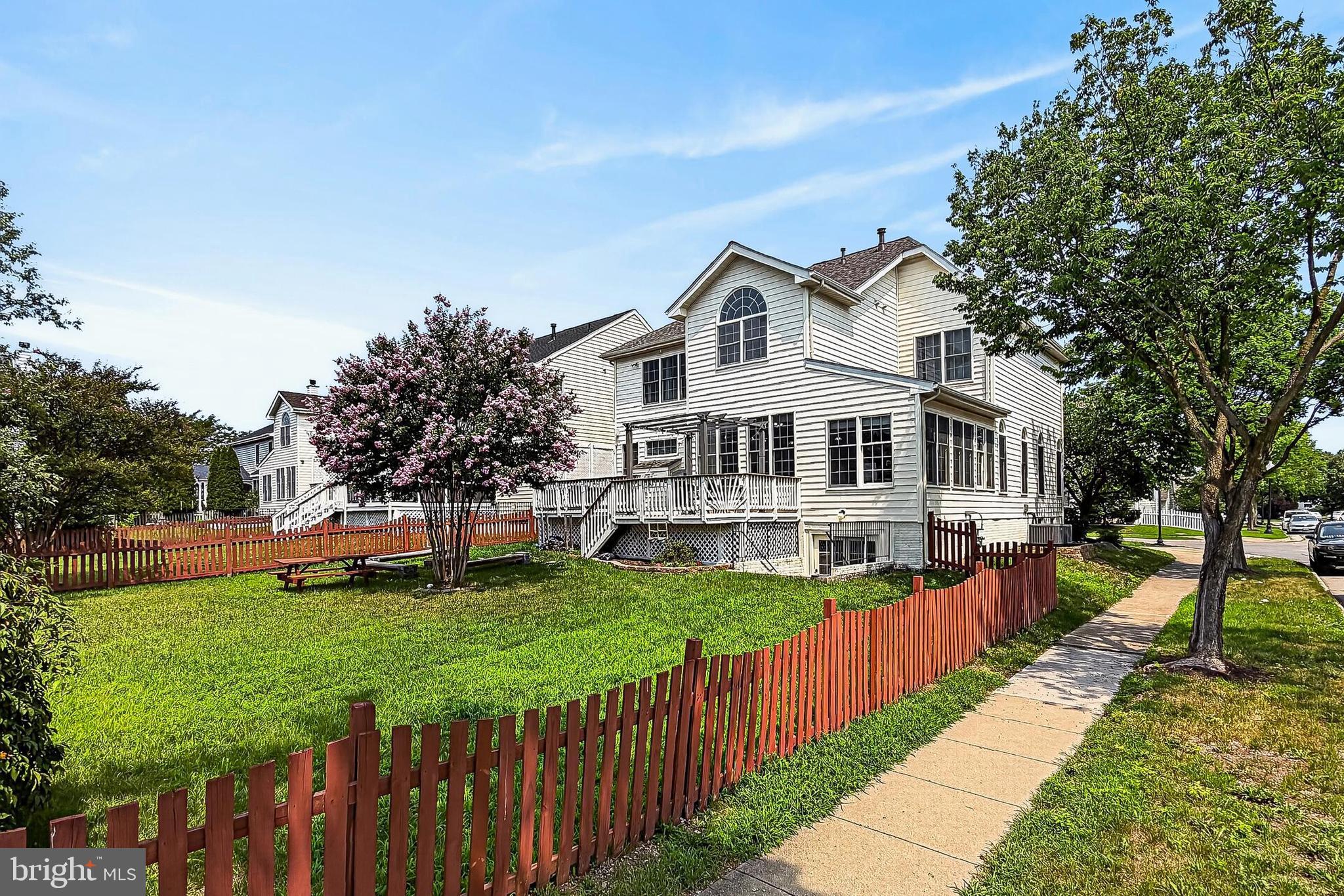 SOUTH RIDING - Residential