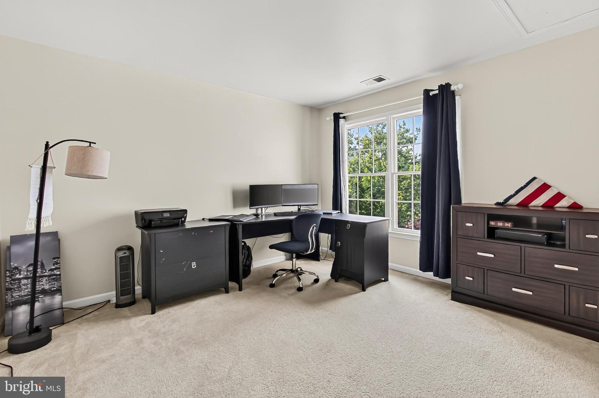 SOUTH RIDING - Residential