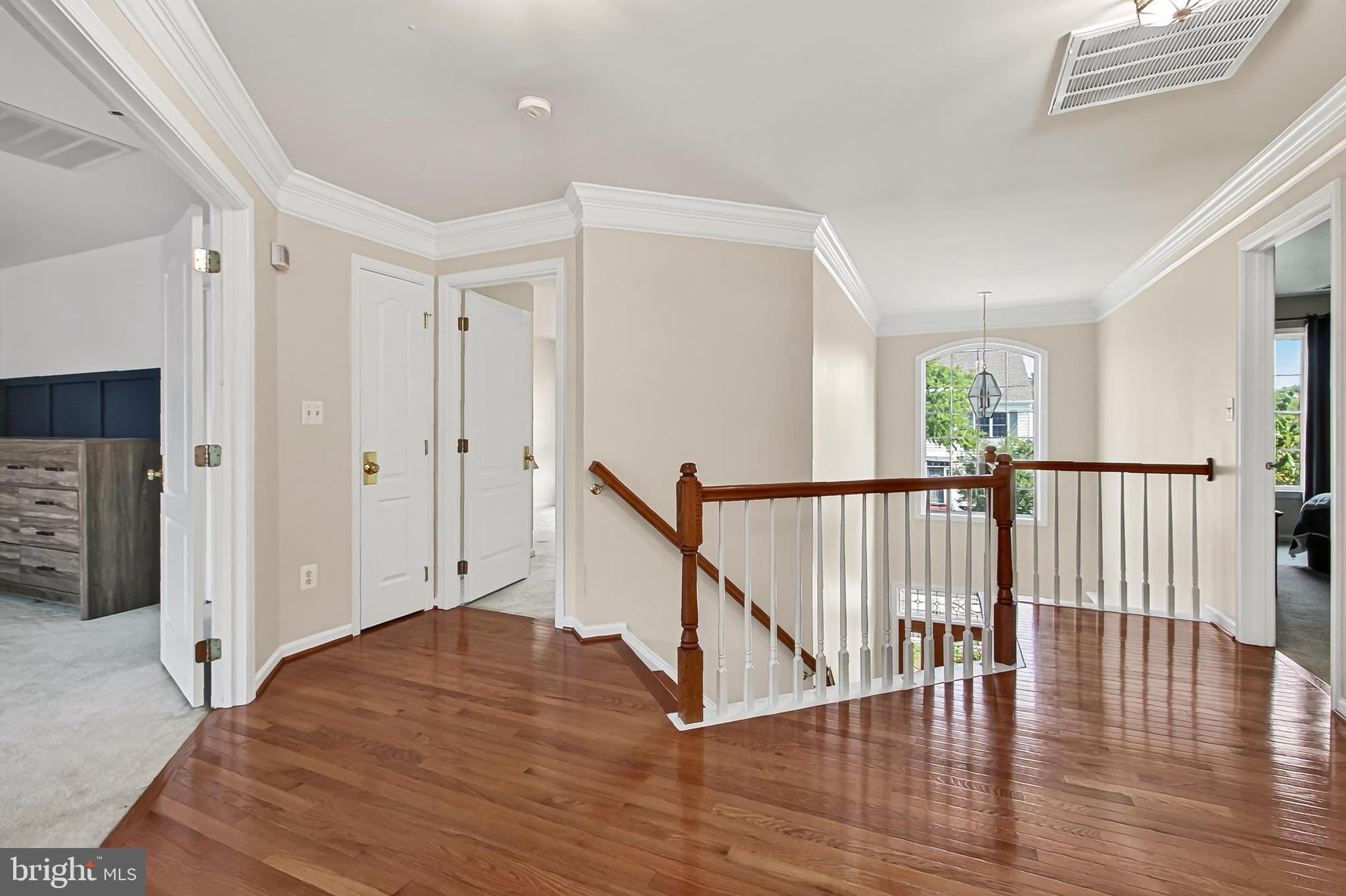 SOUTH RIDING - Residential