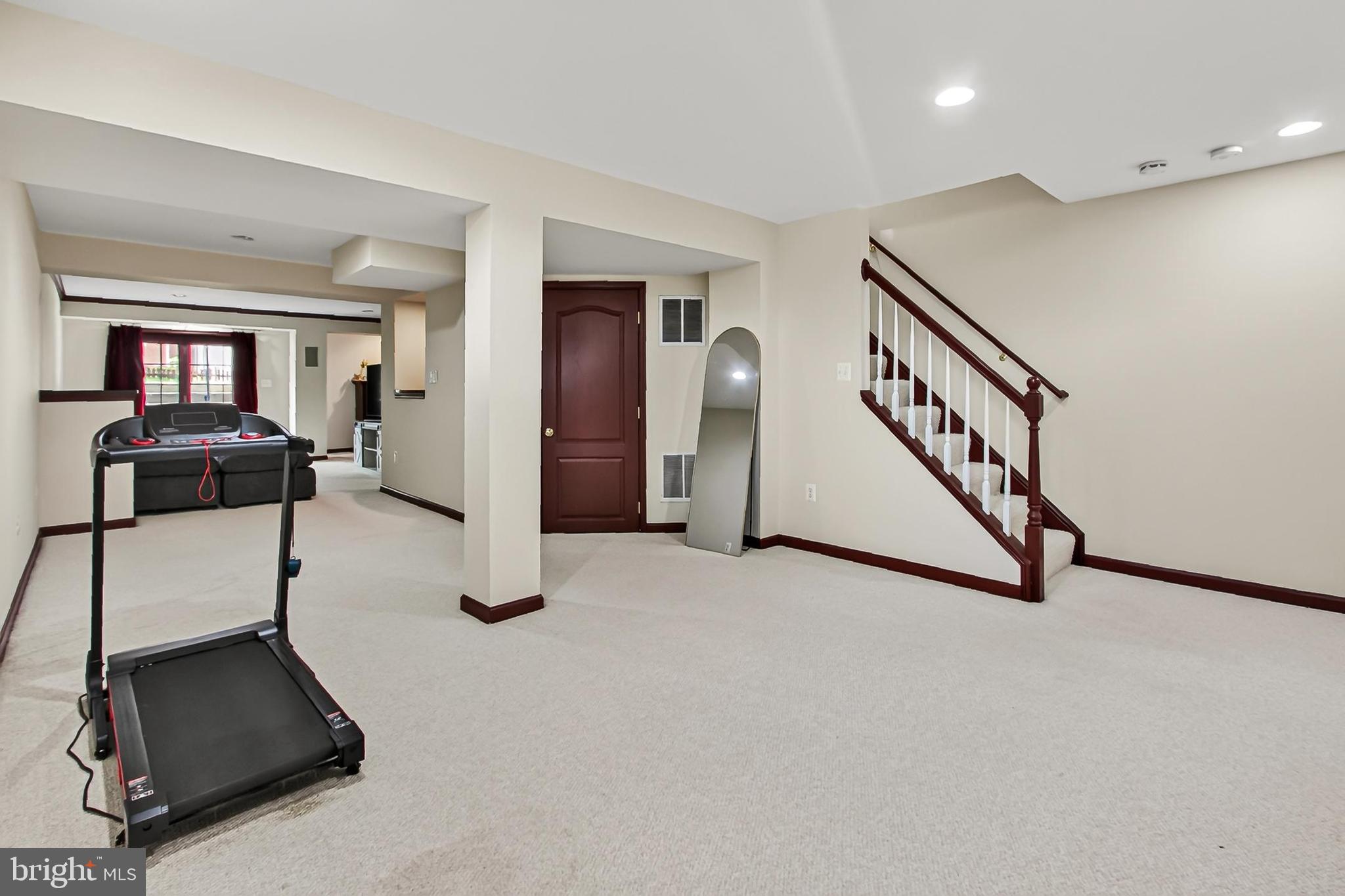 SOUTH RIDING - Residential
